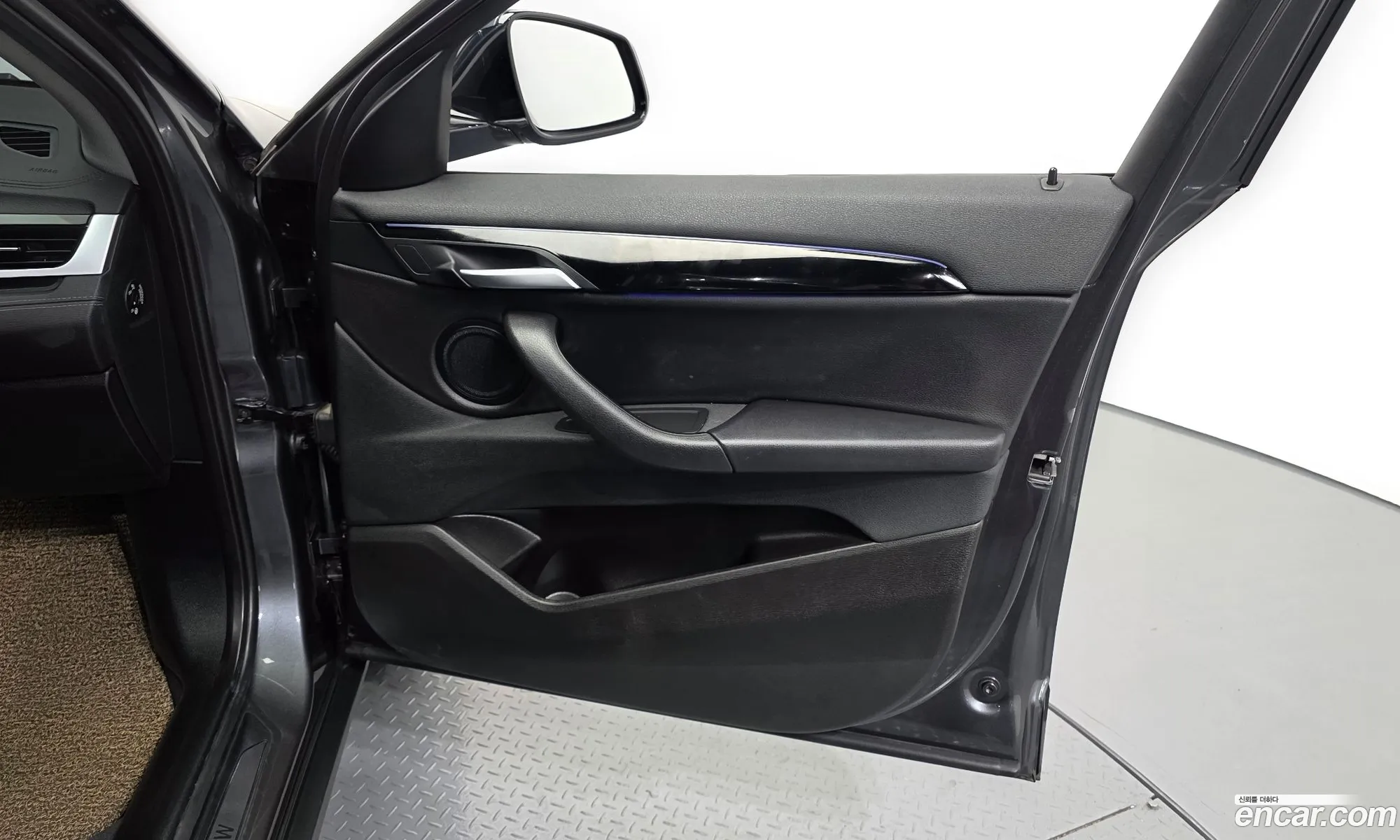 BMW X2 2021 WBA11DF04M5T23702 — 14