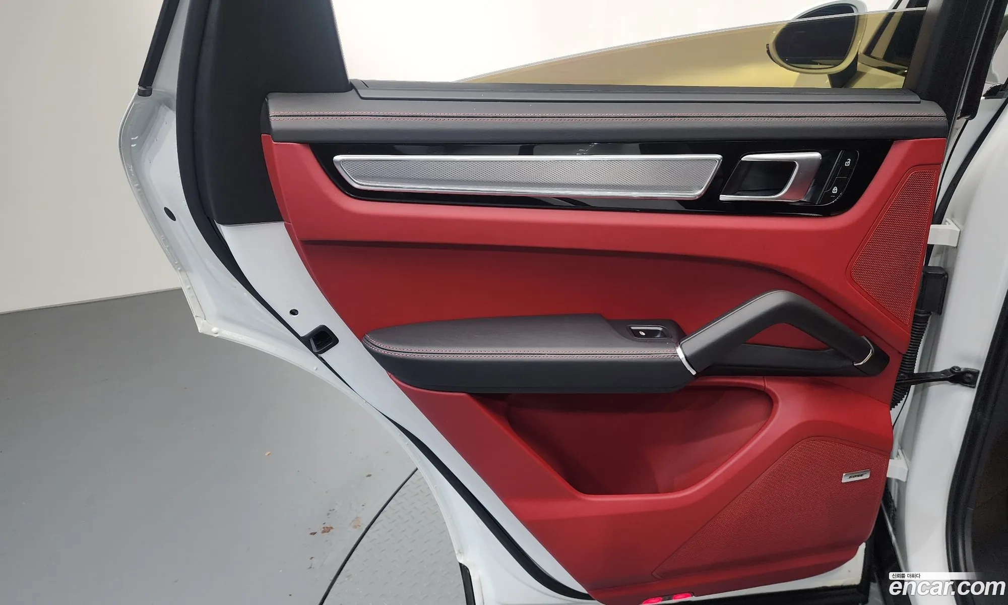 Porsche Cayenne 2023 WP1BA29Y3PDA37118 — 19