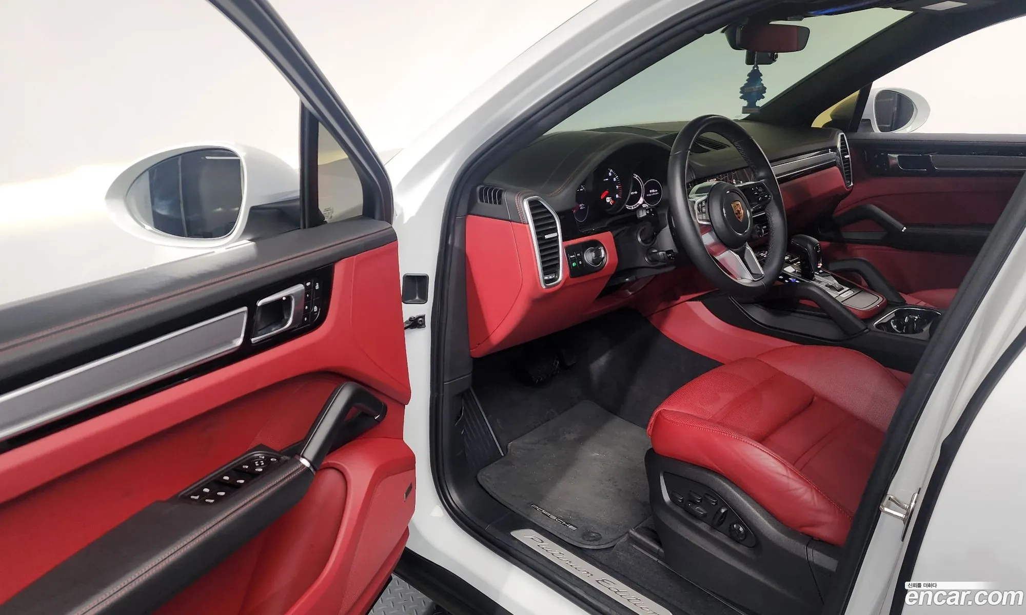 Porsche Cayenne 2023 WP1BA29Y3PDA37118 — 29