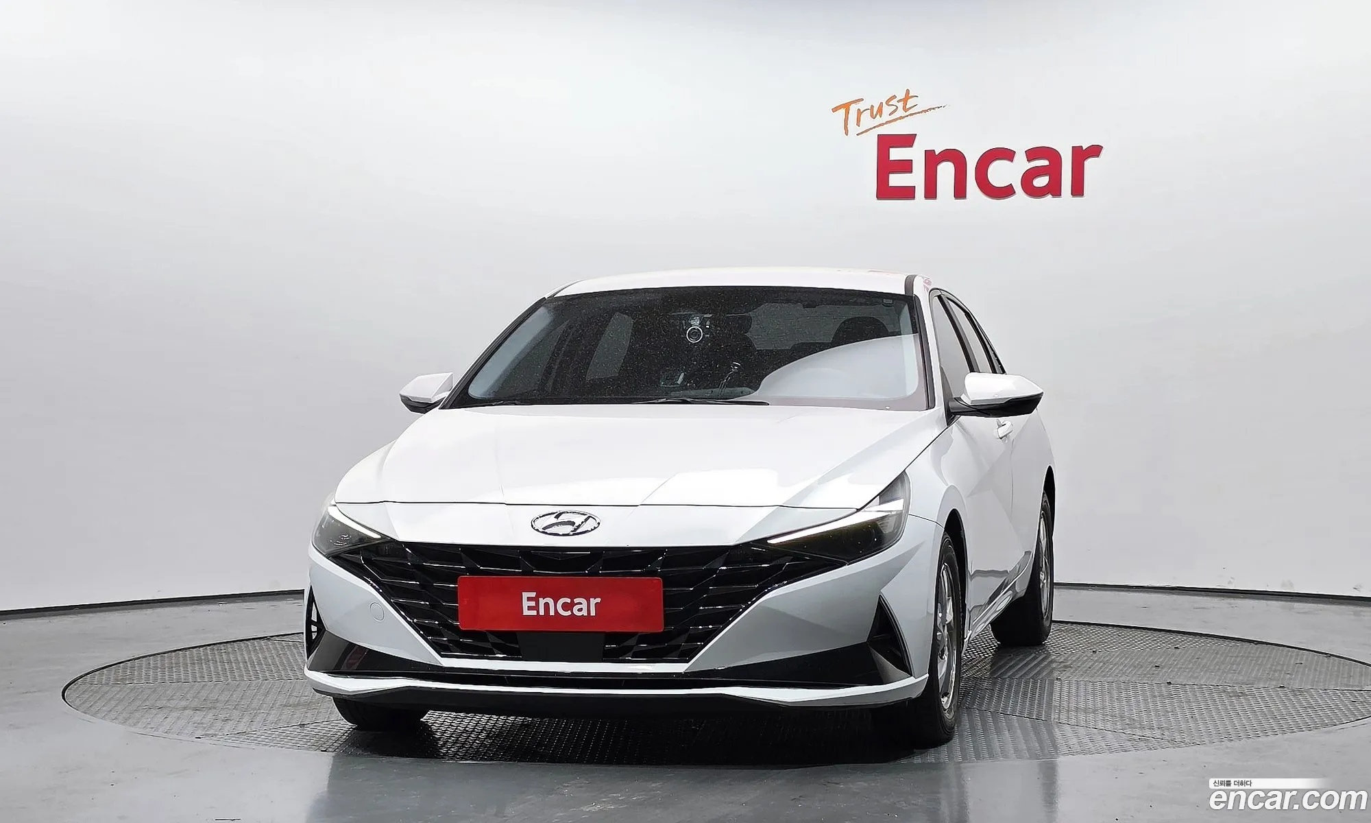 Hyundai Elantra 2020 — 2