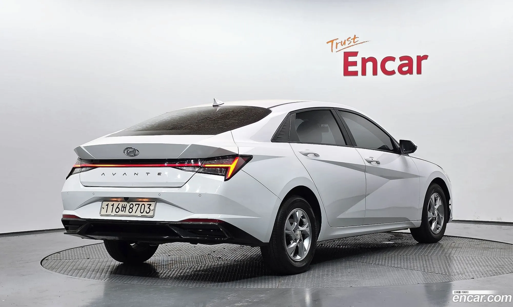 Hyundai Elantra 2020 — 11