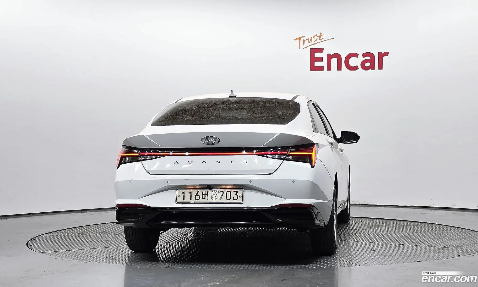 Hyundai Elantra 2020 — 14