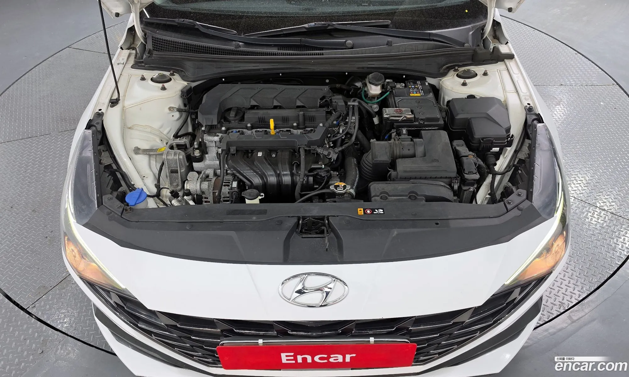 Hyundai Elantra 2020 — 16