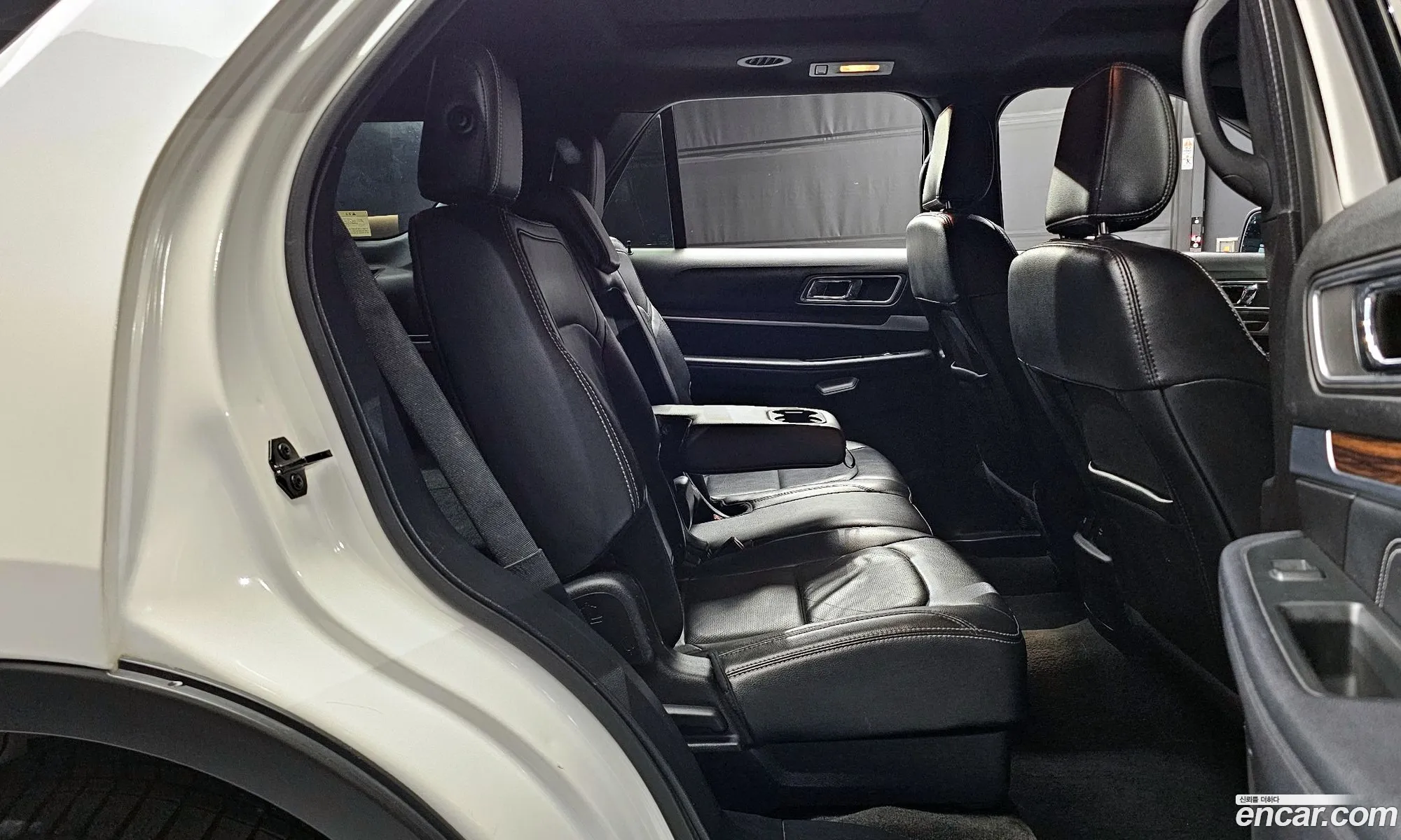 Ford Explorer 2018 1FM5K8FH1JGA09564 — 7