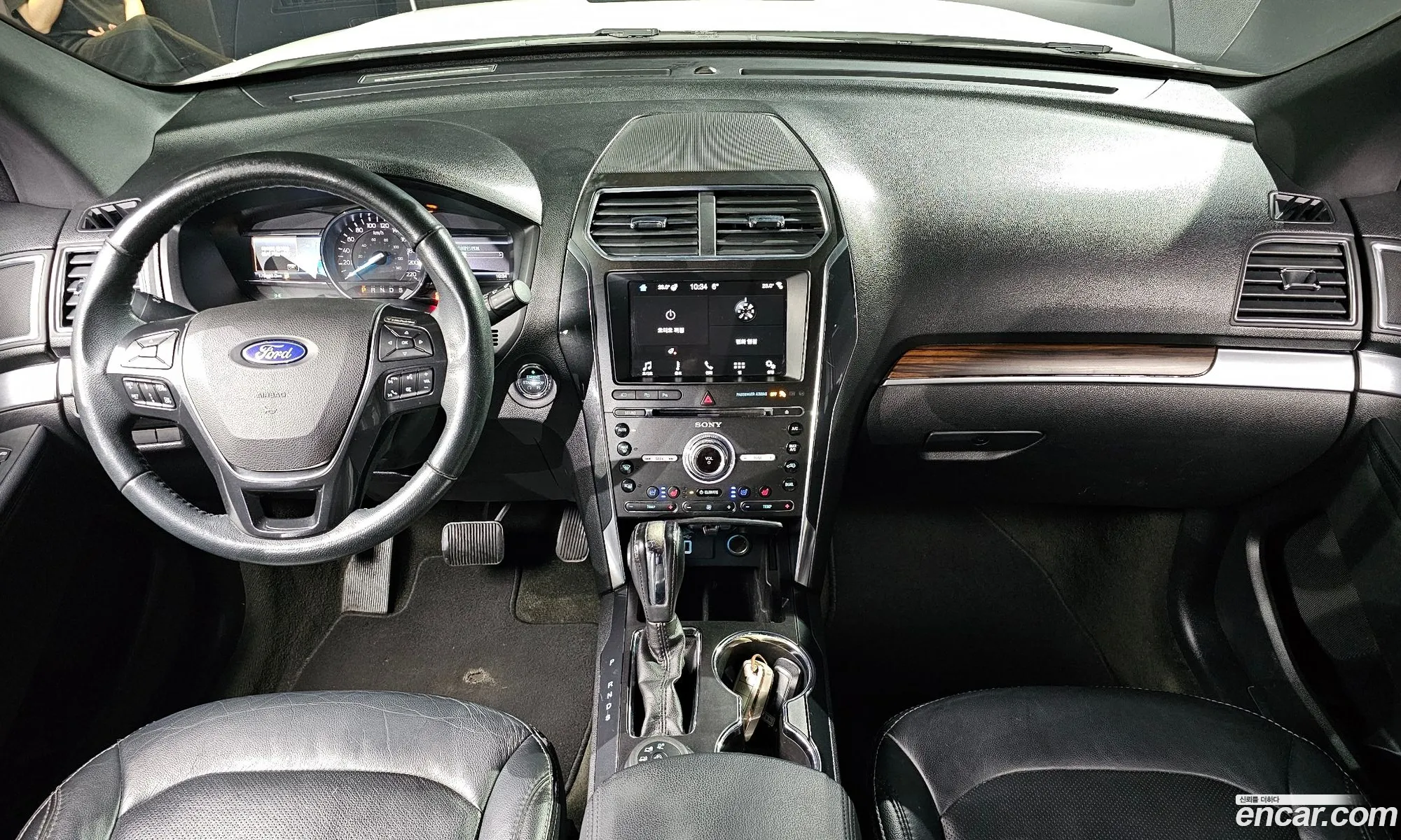 Ford Explorer 2018 1FM5K8FH1JGA09564 — 14