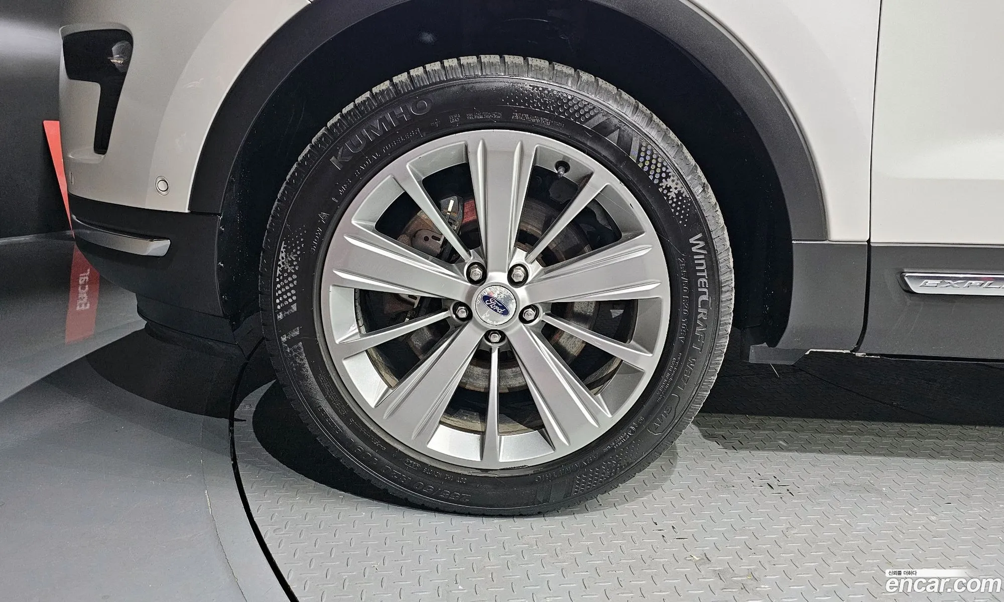 Ford Explorer 2018 1FM5K8FH1JGA09564 — 2