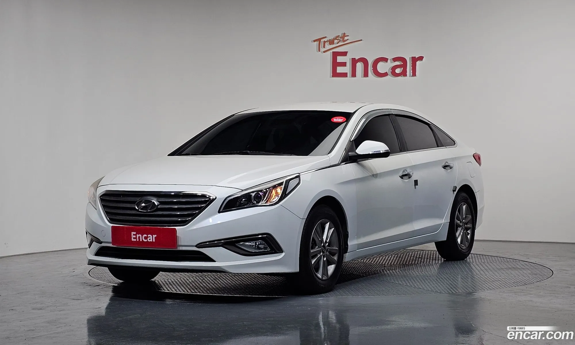 Hyundai LF Sonata 2015 — 14