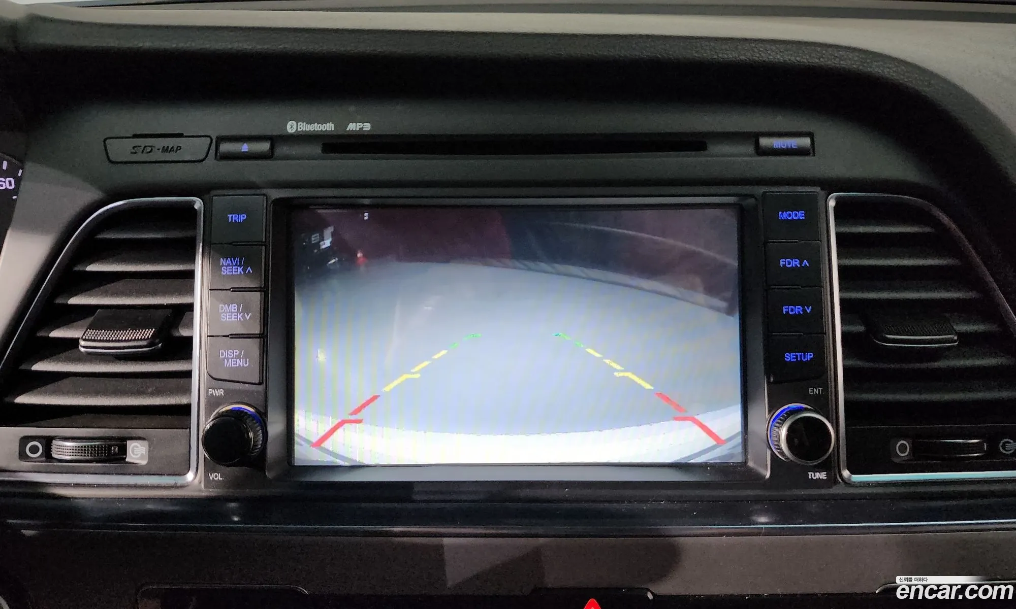Hyundai LF Sonata 2015 — 18