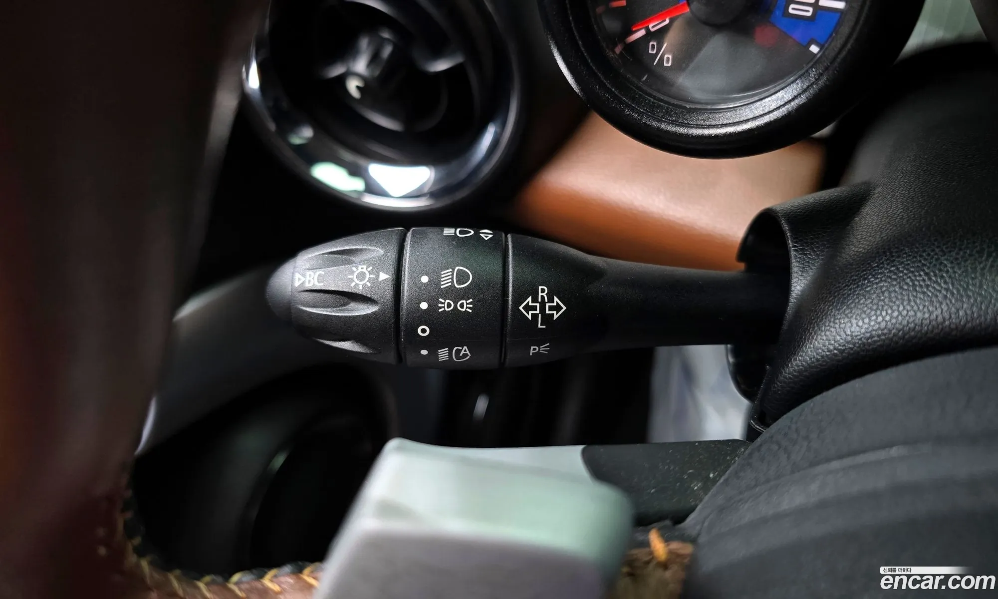 Mini Cooper S 2010 WMWMF7102ATZ95854 — 13