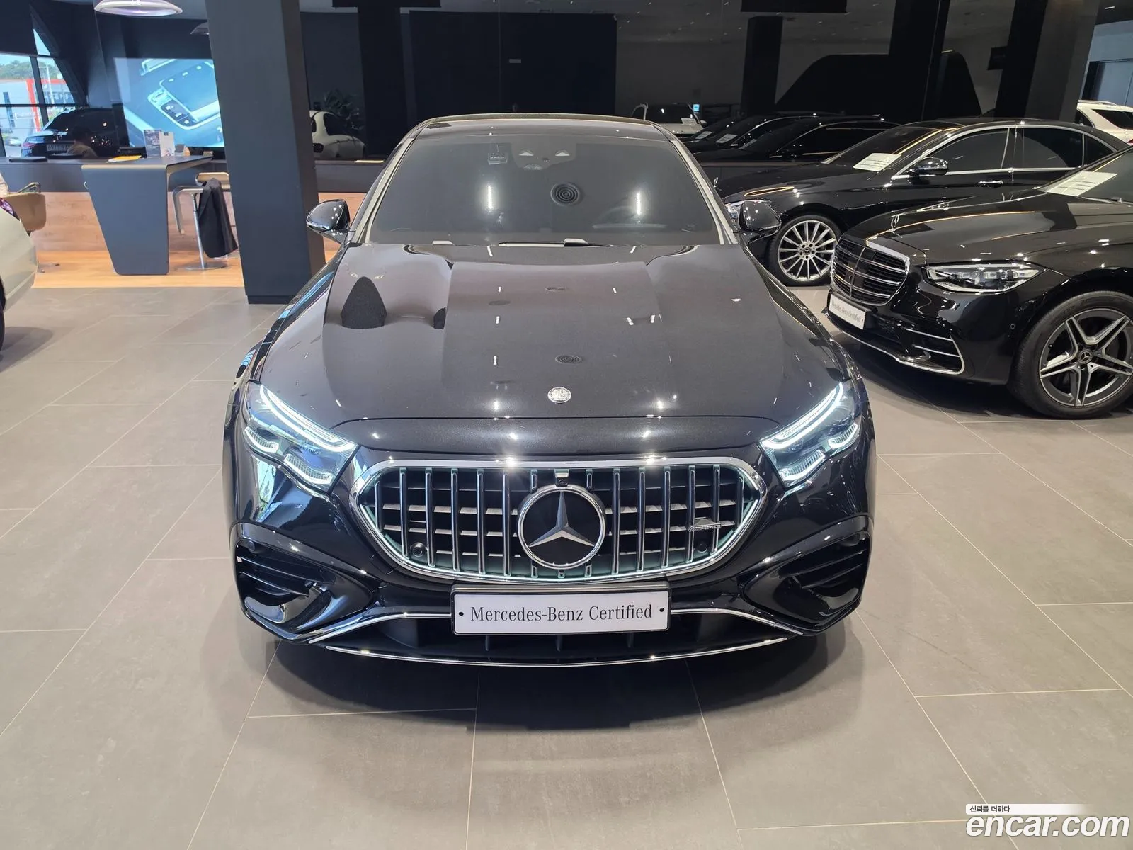 Mercedes-Benz E-Class W214 2025 — 13