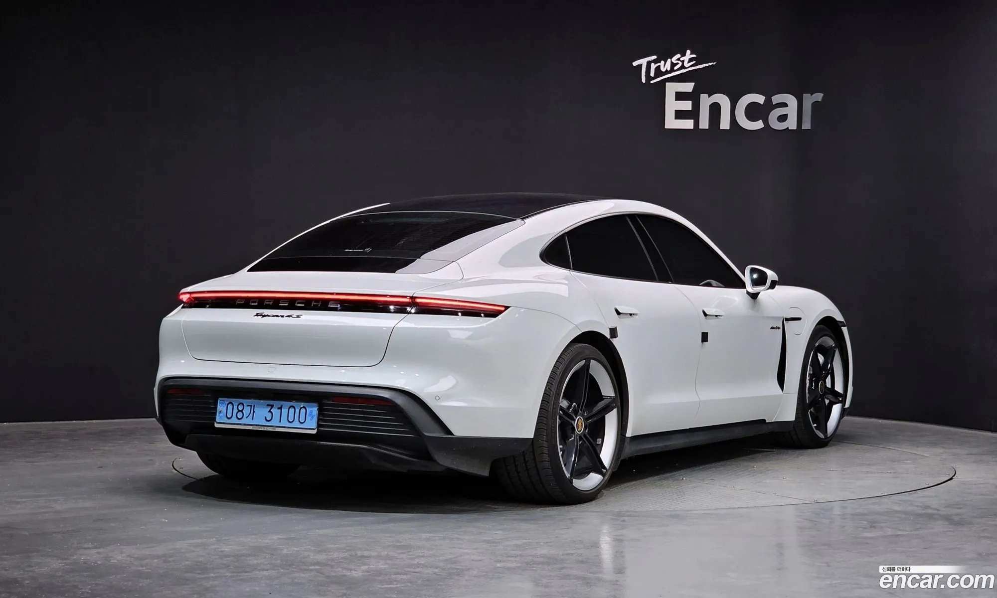 Porsche Taycan 2023 — 20