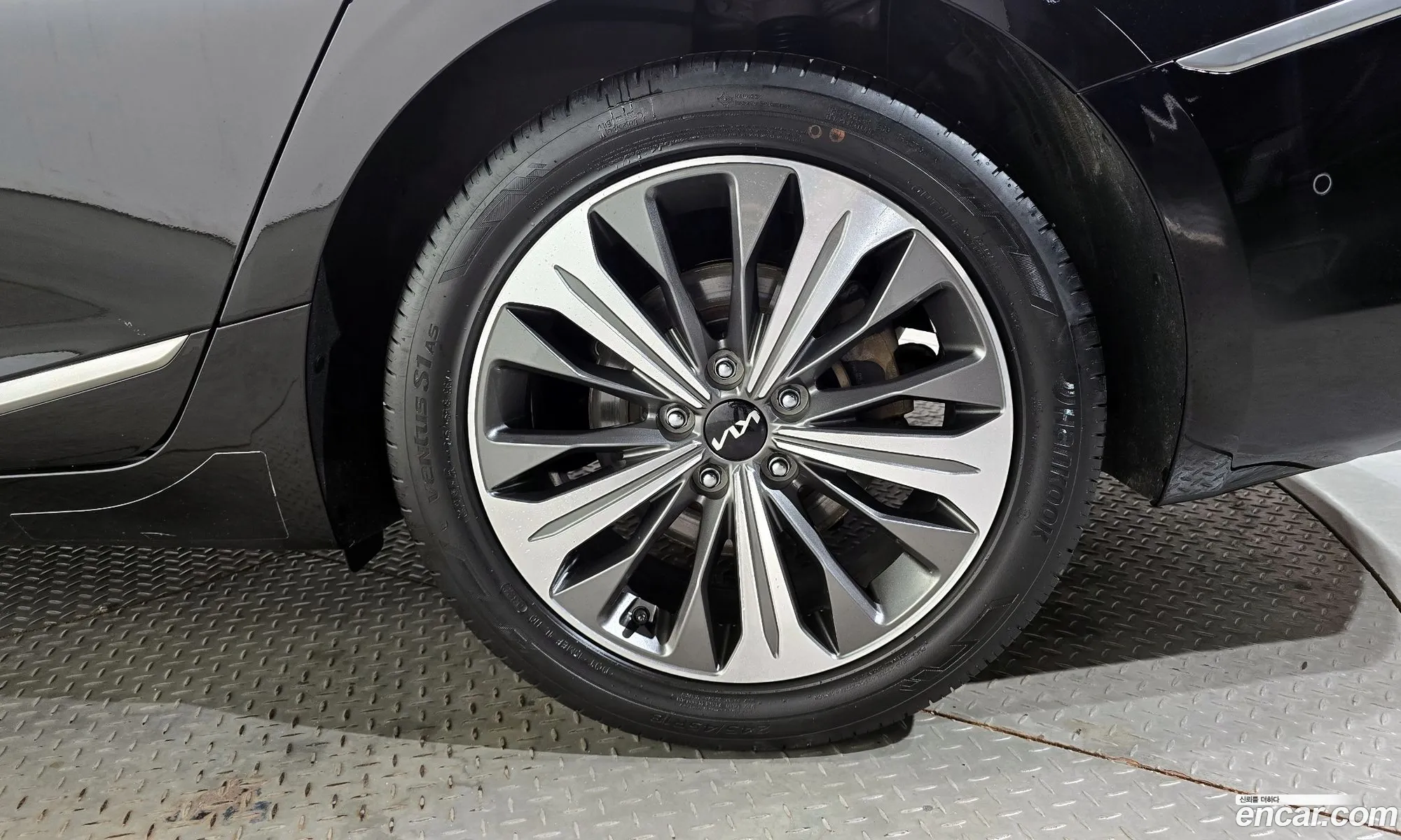 Kia K8 Hybrid 2022 — 11