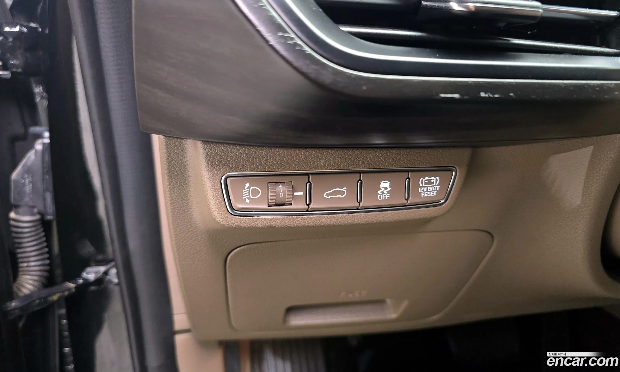 Kia K8 Hybrid 2022 — 25
