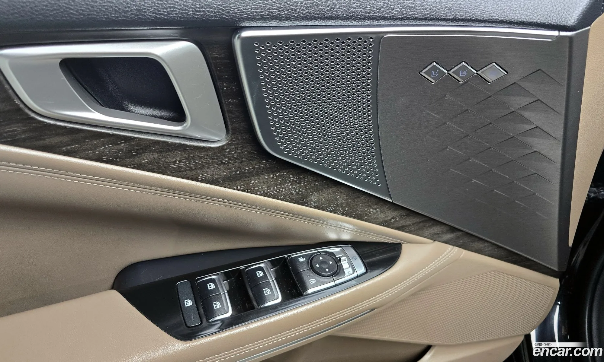 Kia K8 Hybrid 2022 — 31