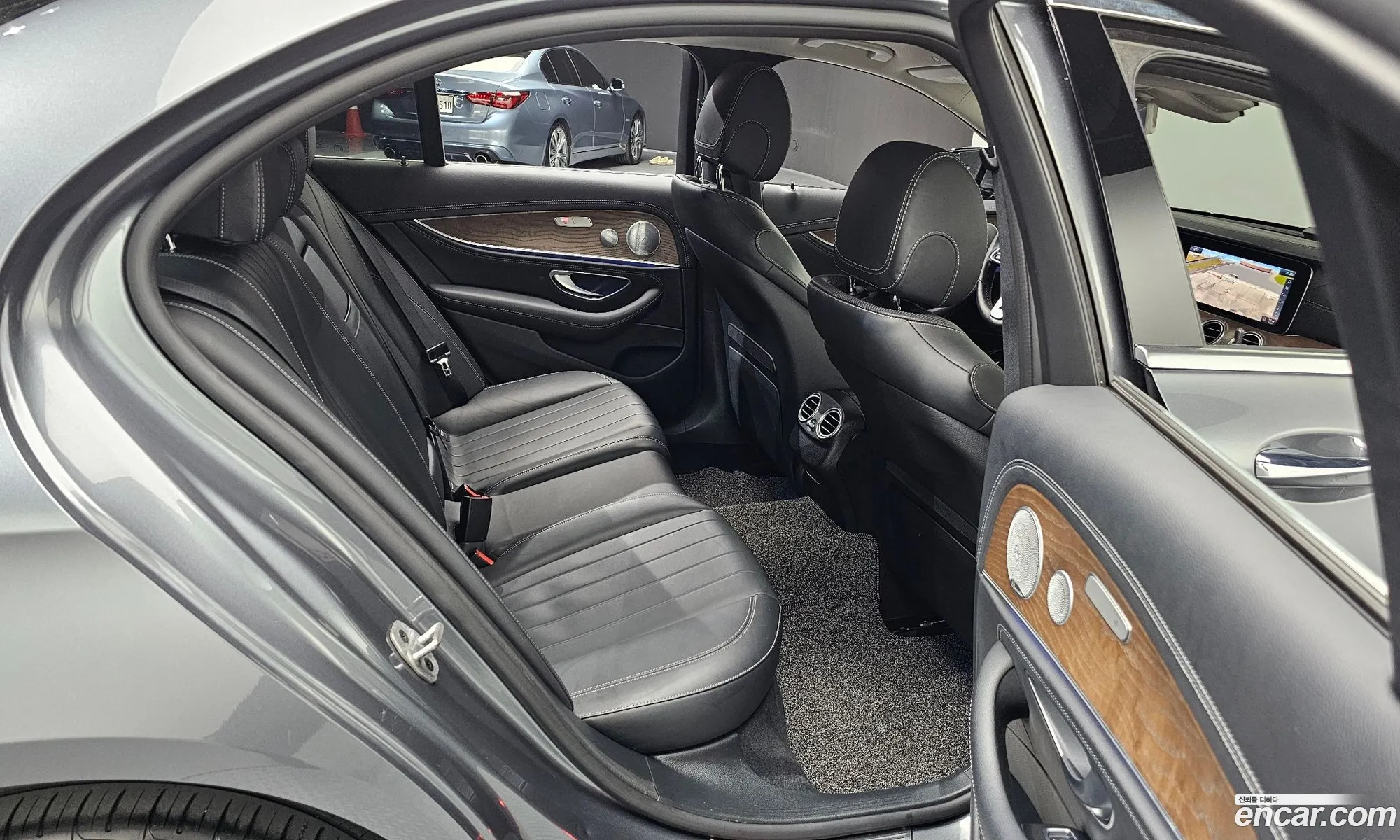 Mercedes-Benz E-Class W213 2020 WDDZF4KB4LA715587 — 13