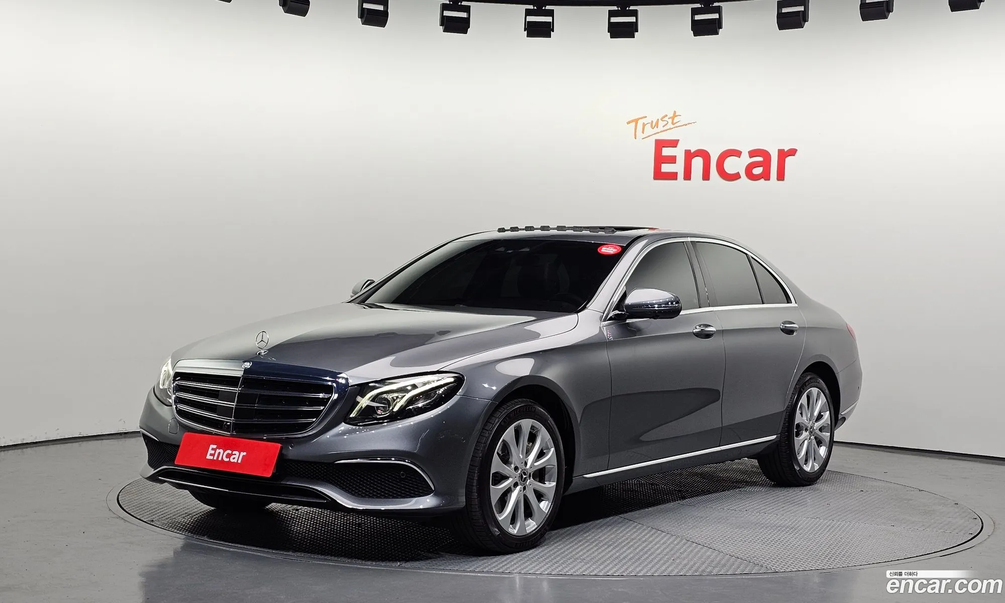 Mercedes-Benz E-Class W213 2020 WDDZF4KB4LA715587 — 16