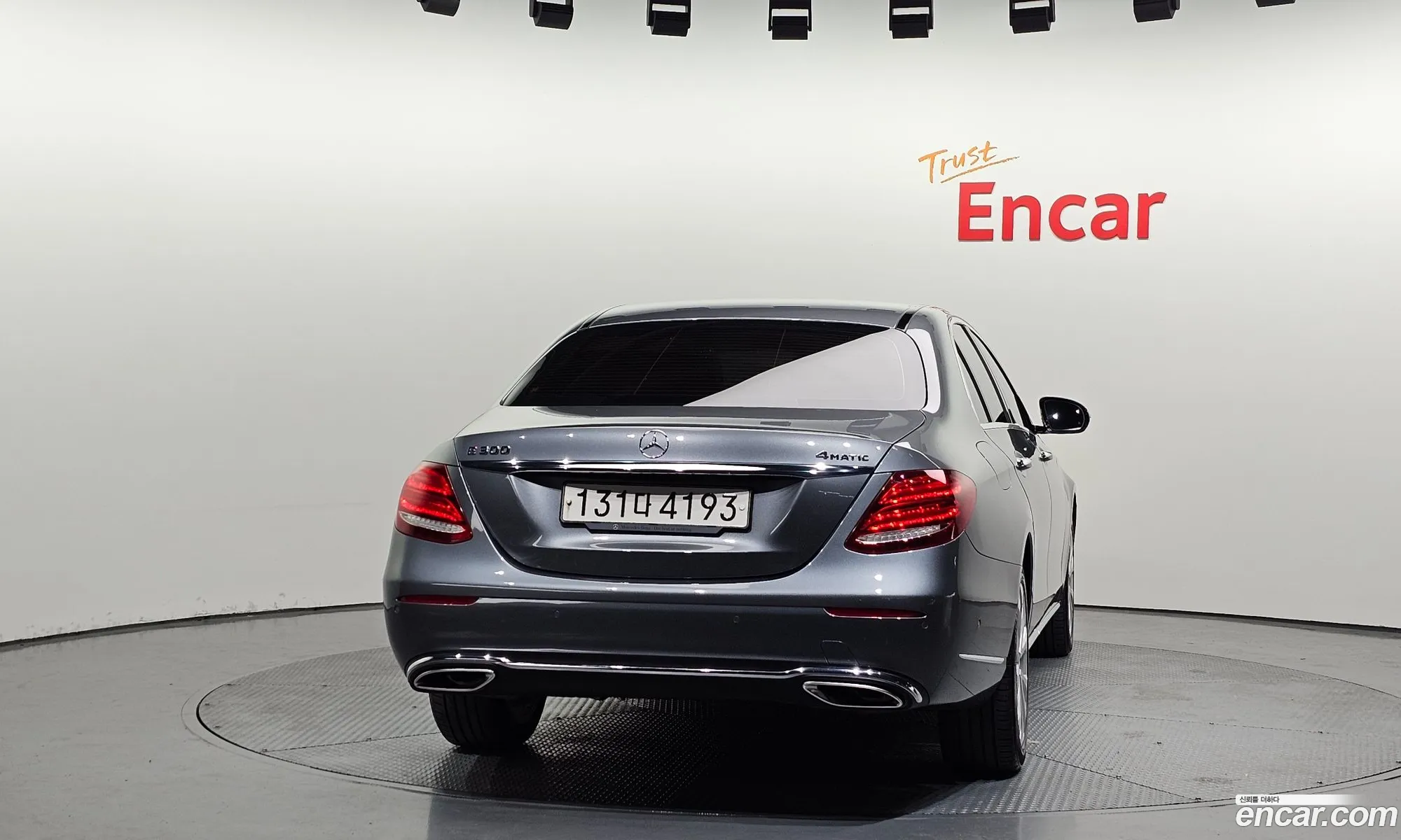 Mercedes-Benz E-Class W213 2020 WDDZF4KB4LA715587 — 11