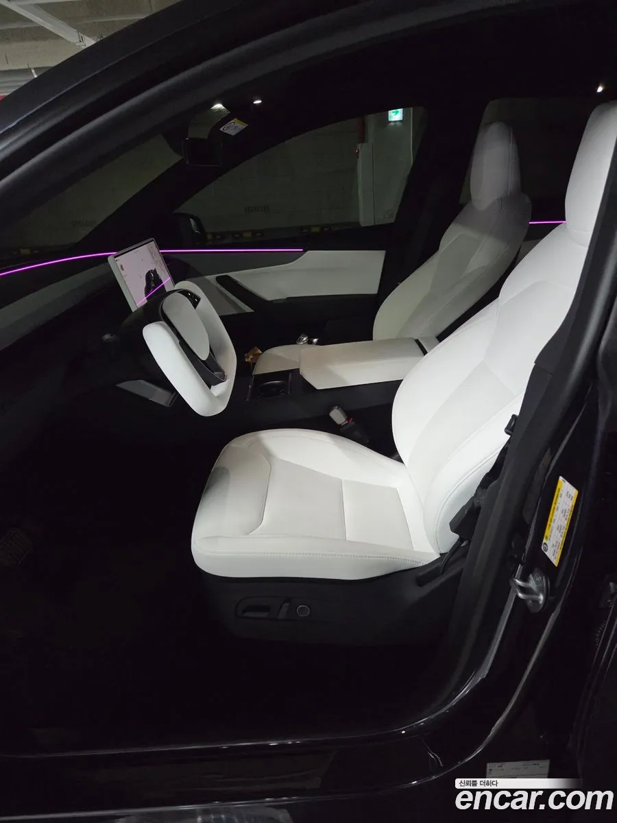 Tesla Model Y 2026 — 3