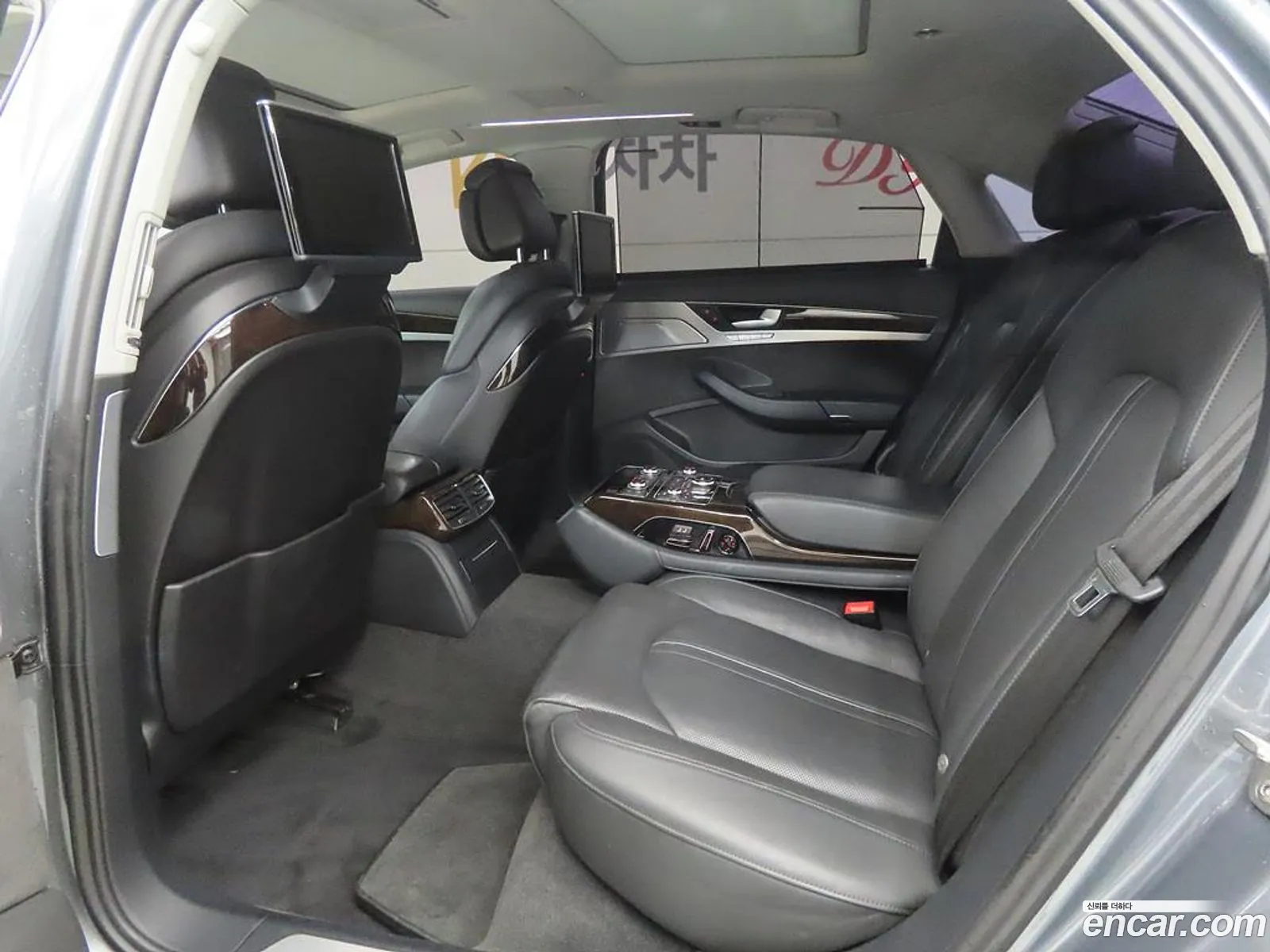 Audi A8 2014 — 16