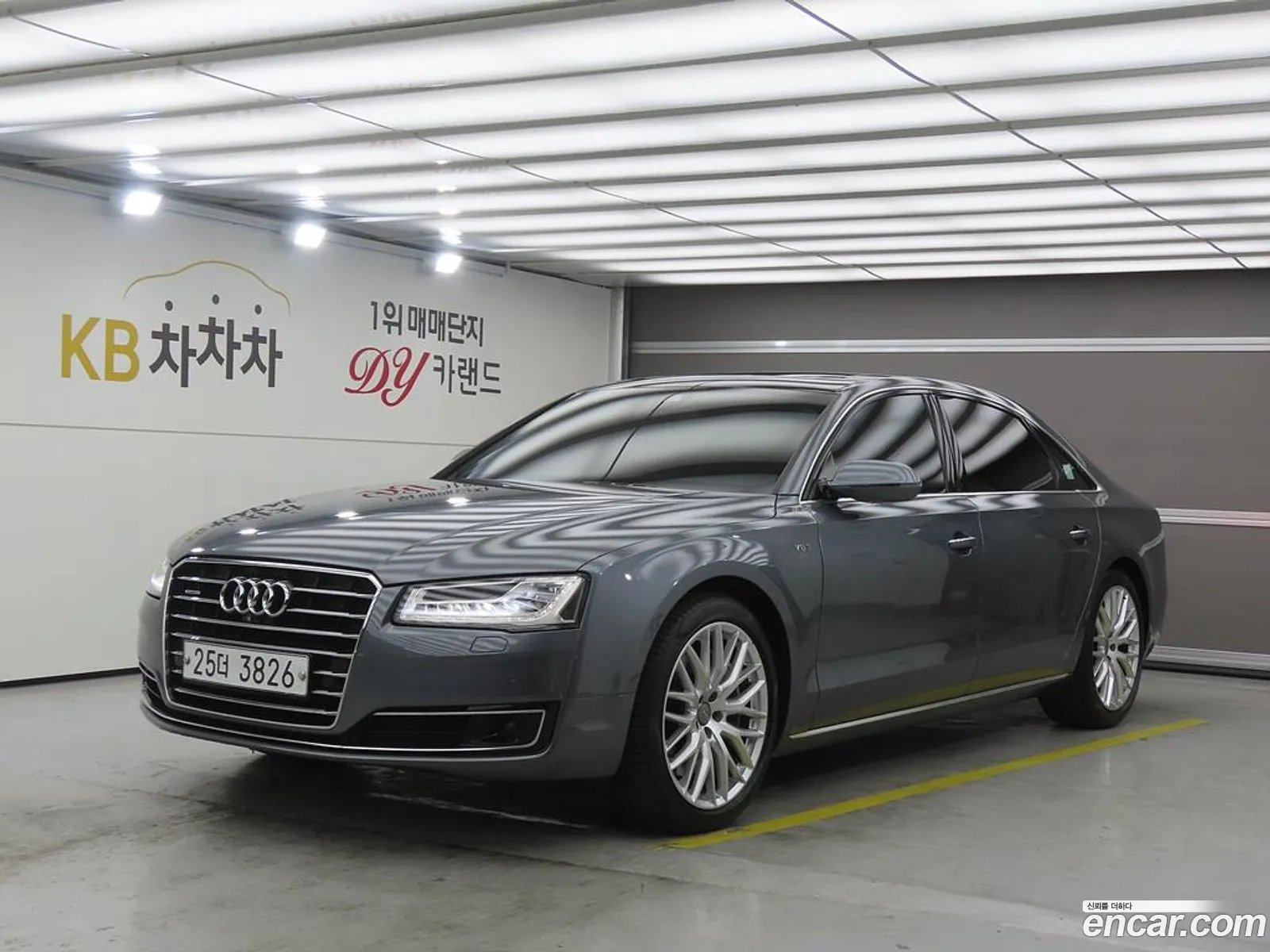 Audi A8 2014 — 19
