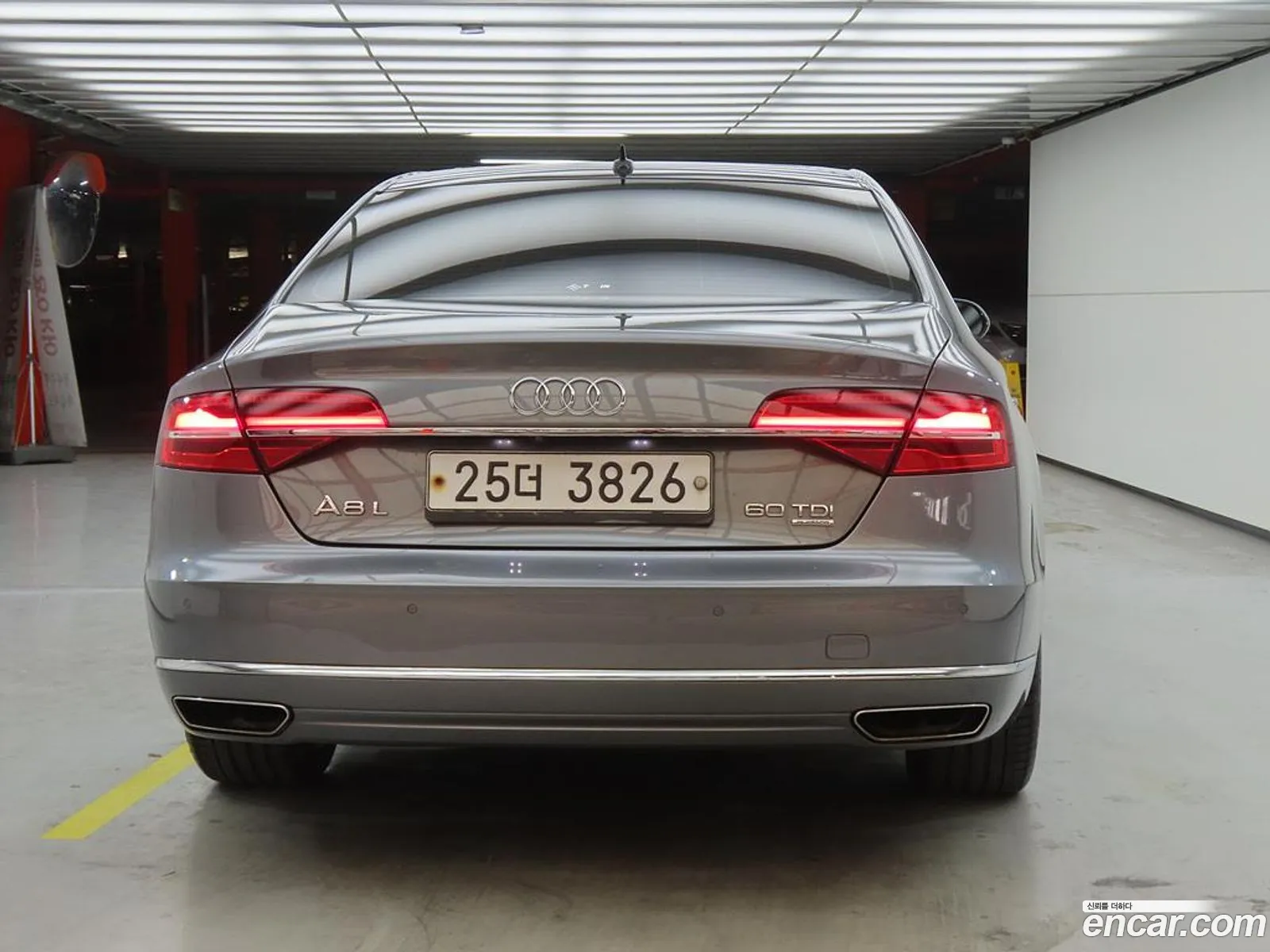Audi A8 2014 — 13