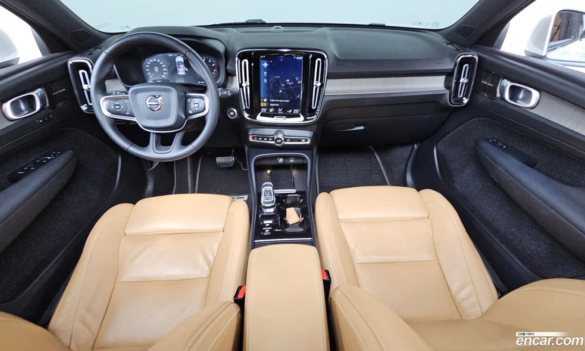 Volvo XC40 2019 YV1XZACACL2193854 — 22