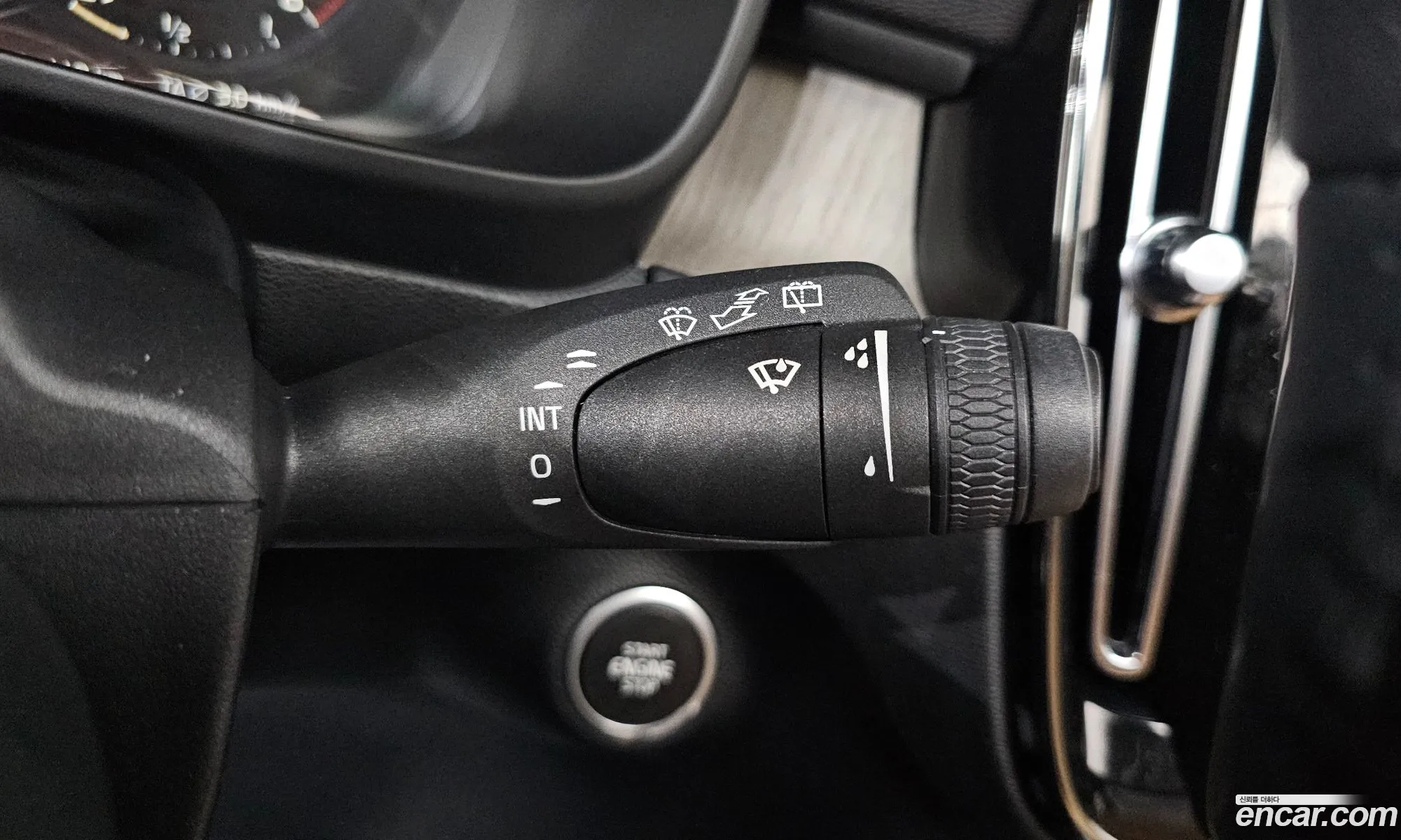 Volvo XC40 2019 YV1XZACACL2193854 — 19
