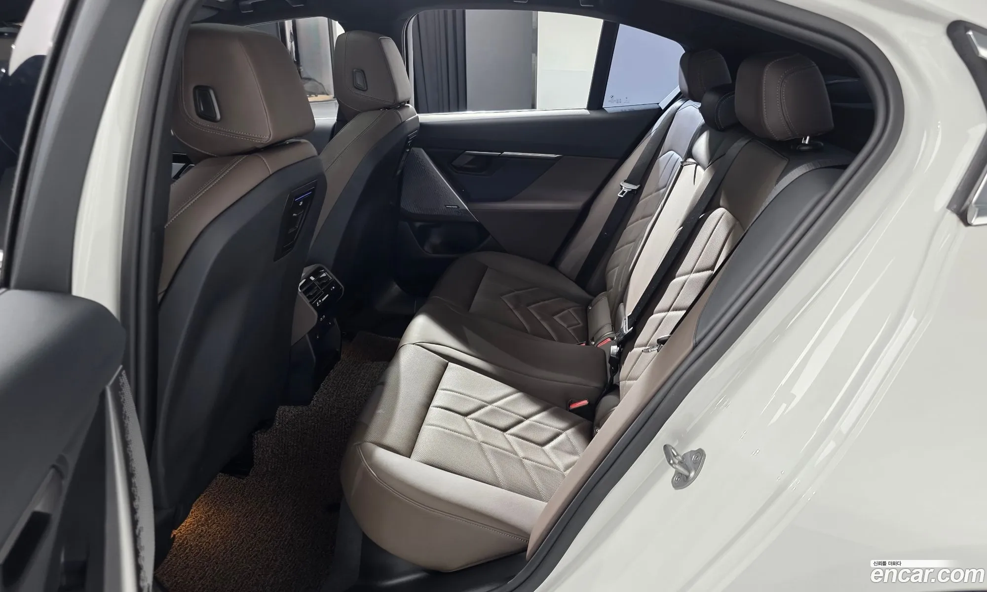 BMW 5 Series 2024 — 17