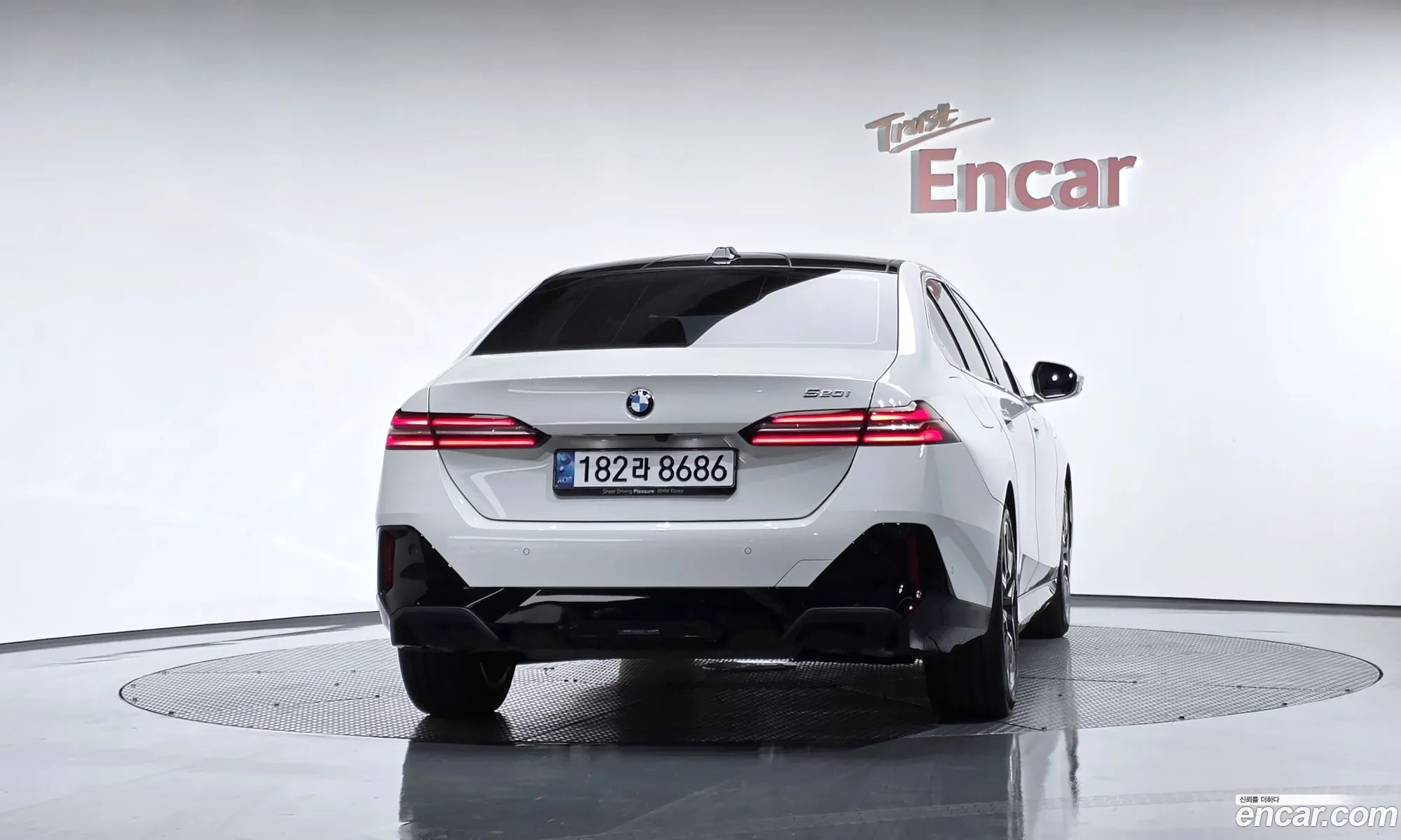 BMW 5 Series 2024 — 18