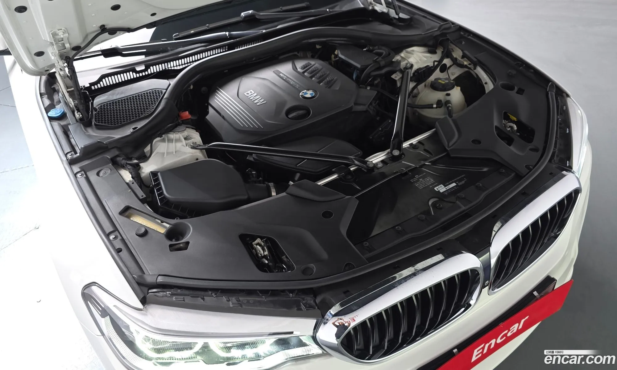 BMW 5 Series 2017 — 5
