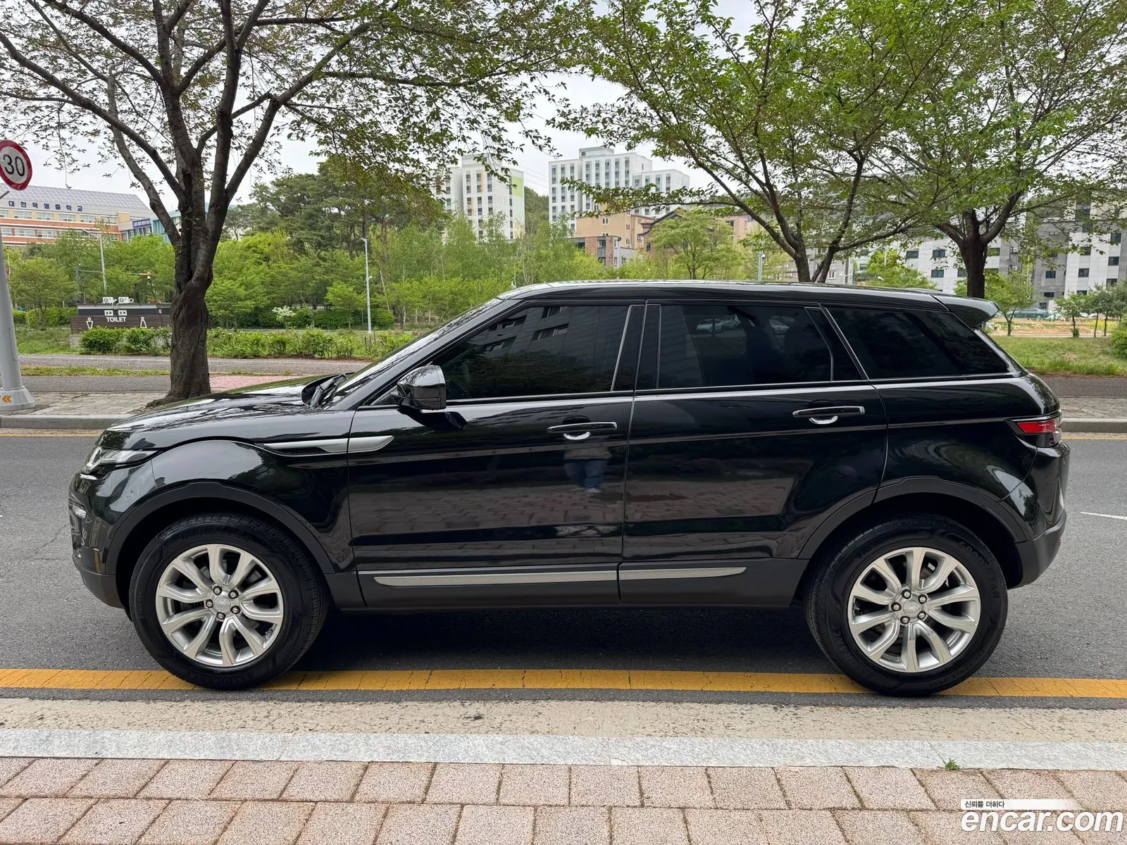 Land Rover Range Rover Evoque 2018 — 19