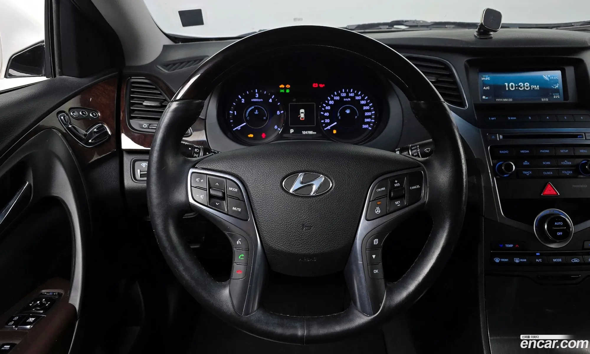 Hyundai Grandeur HG 2015 — 3