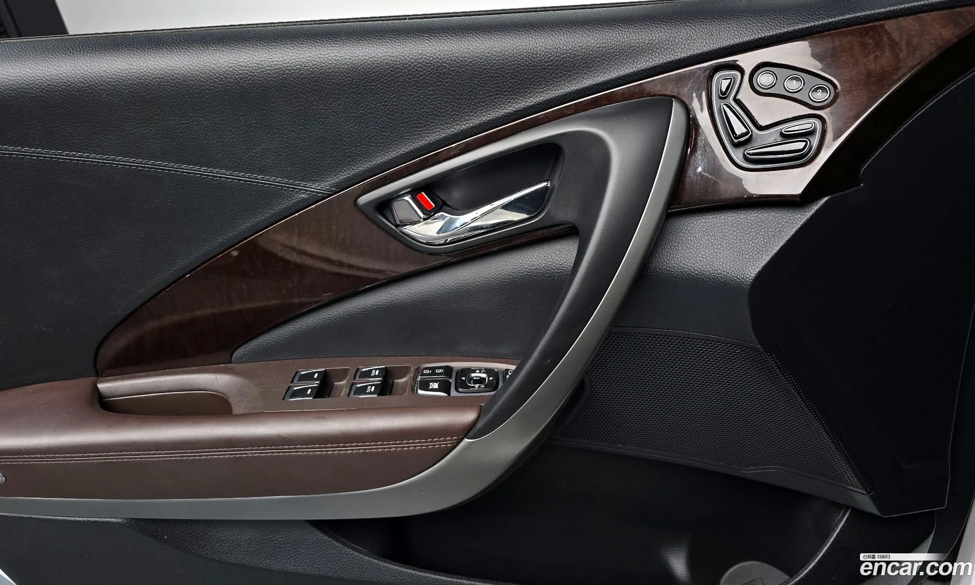 Hyundai Grandeur HG 2015 — 26