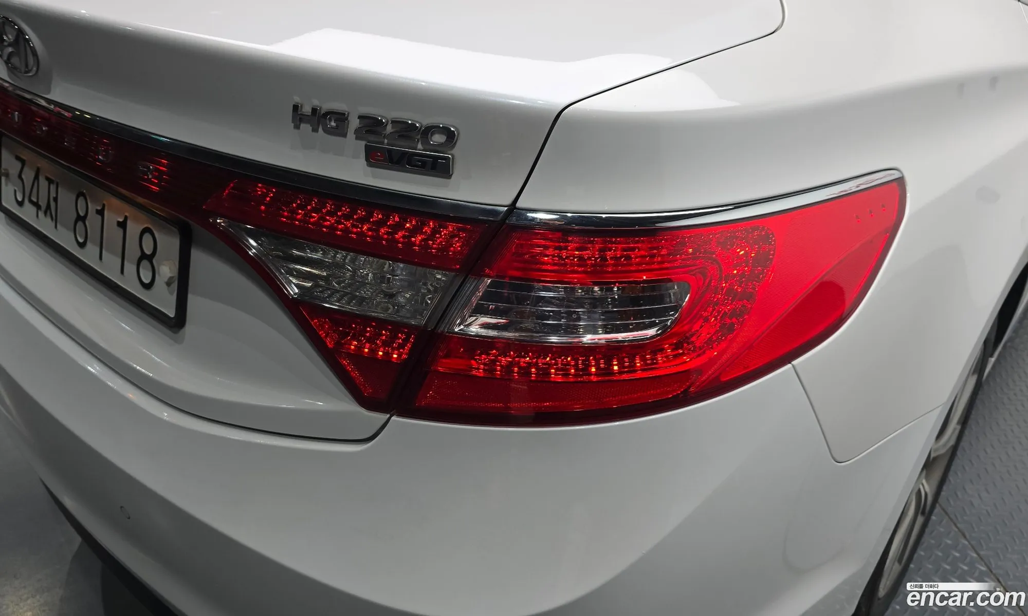Hyundai Grandeur HG 2015 — 23
