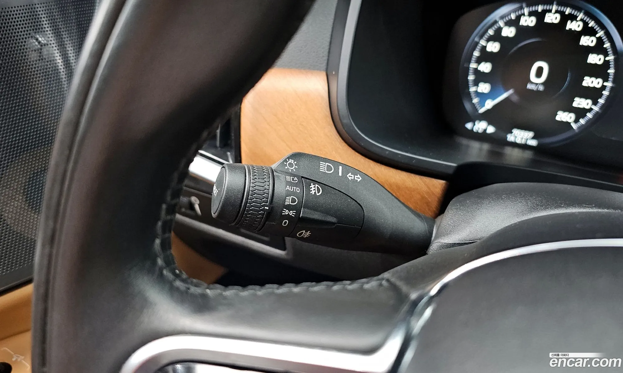 Volvo S90 2019 — 16