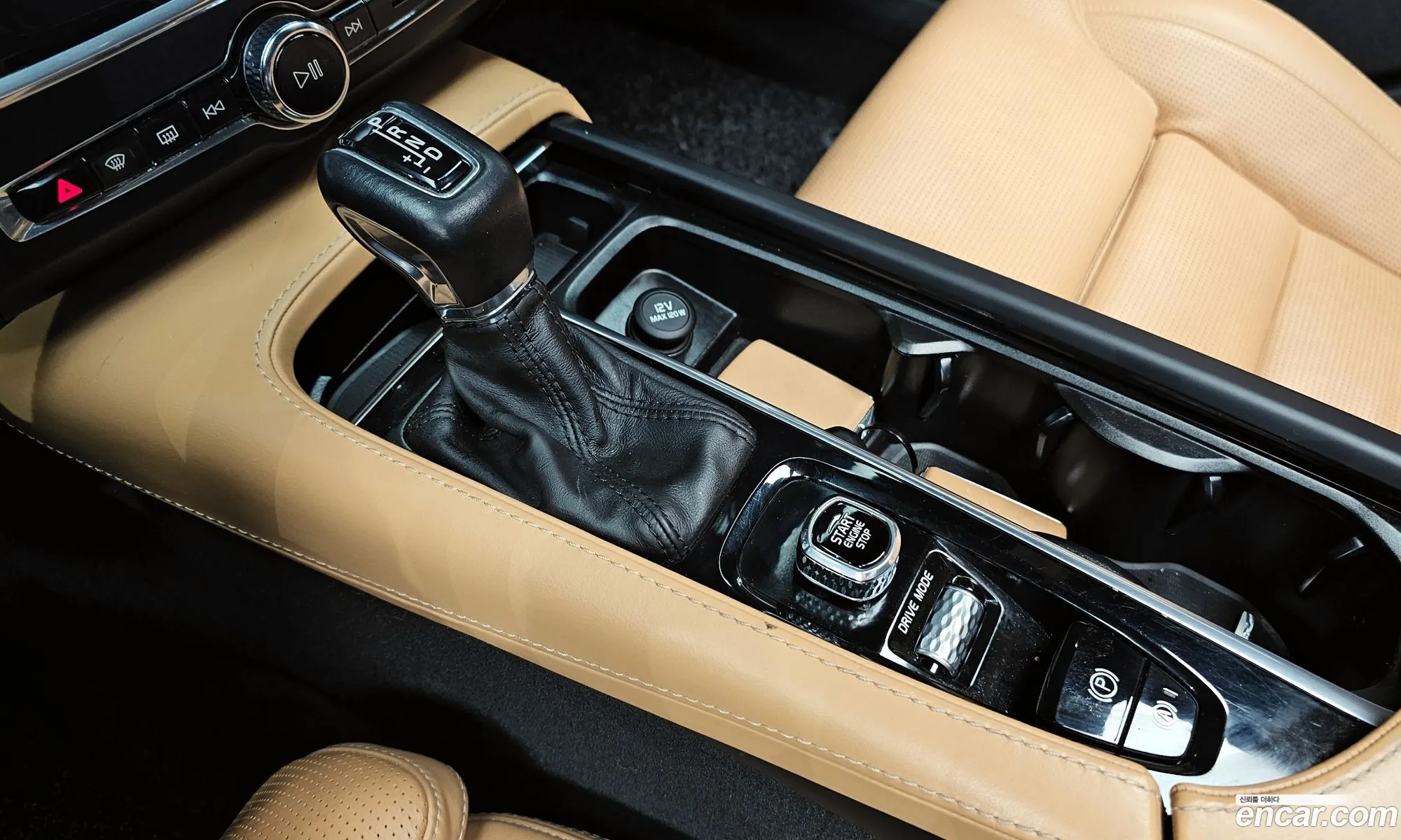 Volvo S90 2019 — 25
