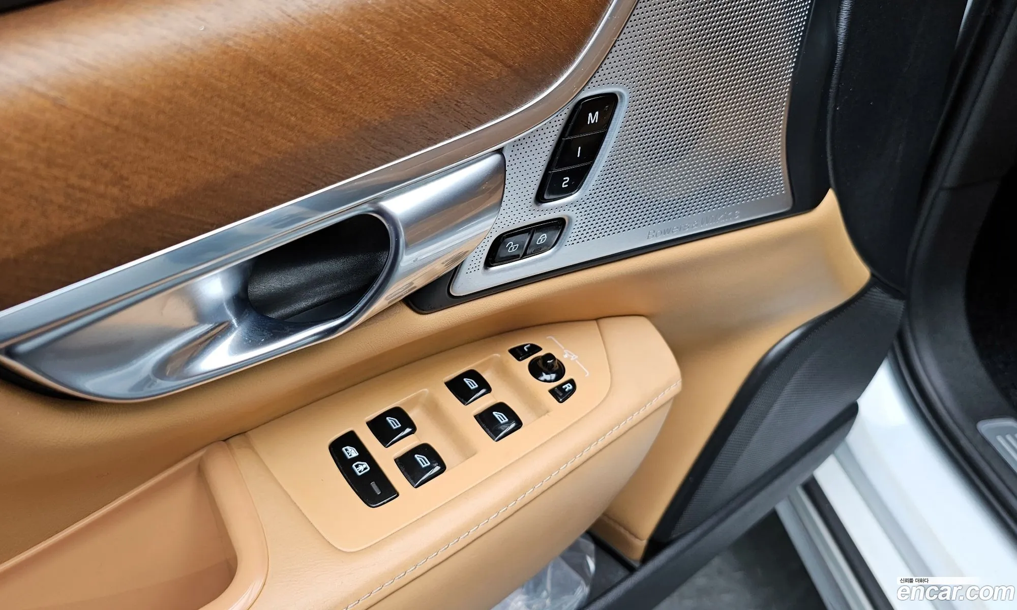 Volvo S90 2019 — 30