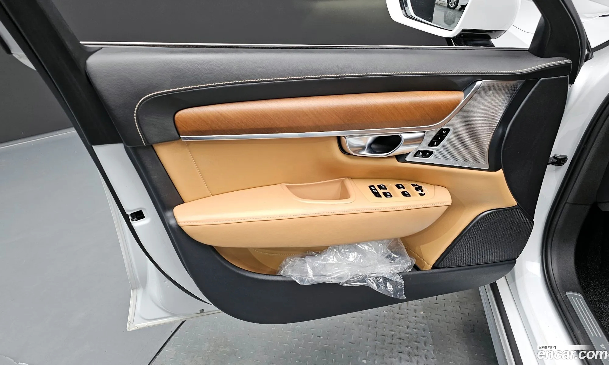 Volvo S90 2019 — 22