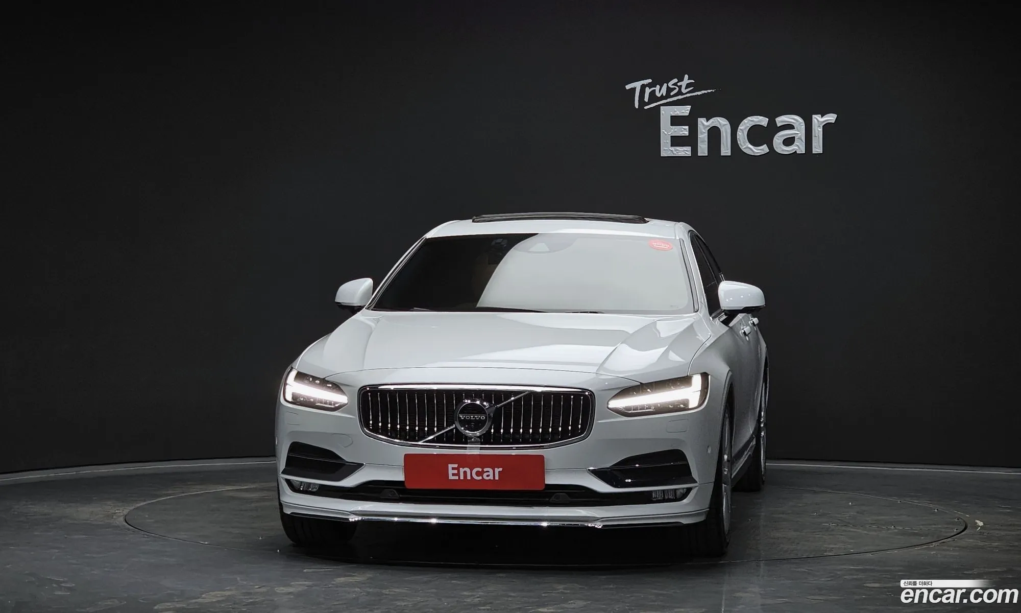 Volvo S90 2019 — 24
