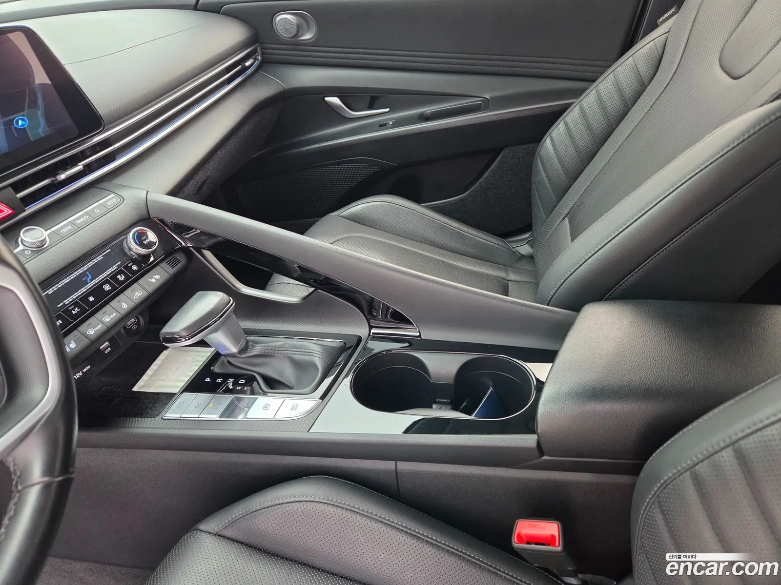 Hyundai Elantra 2020 — 18