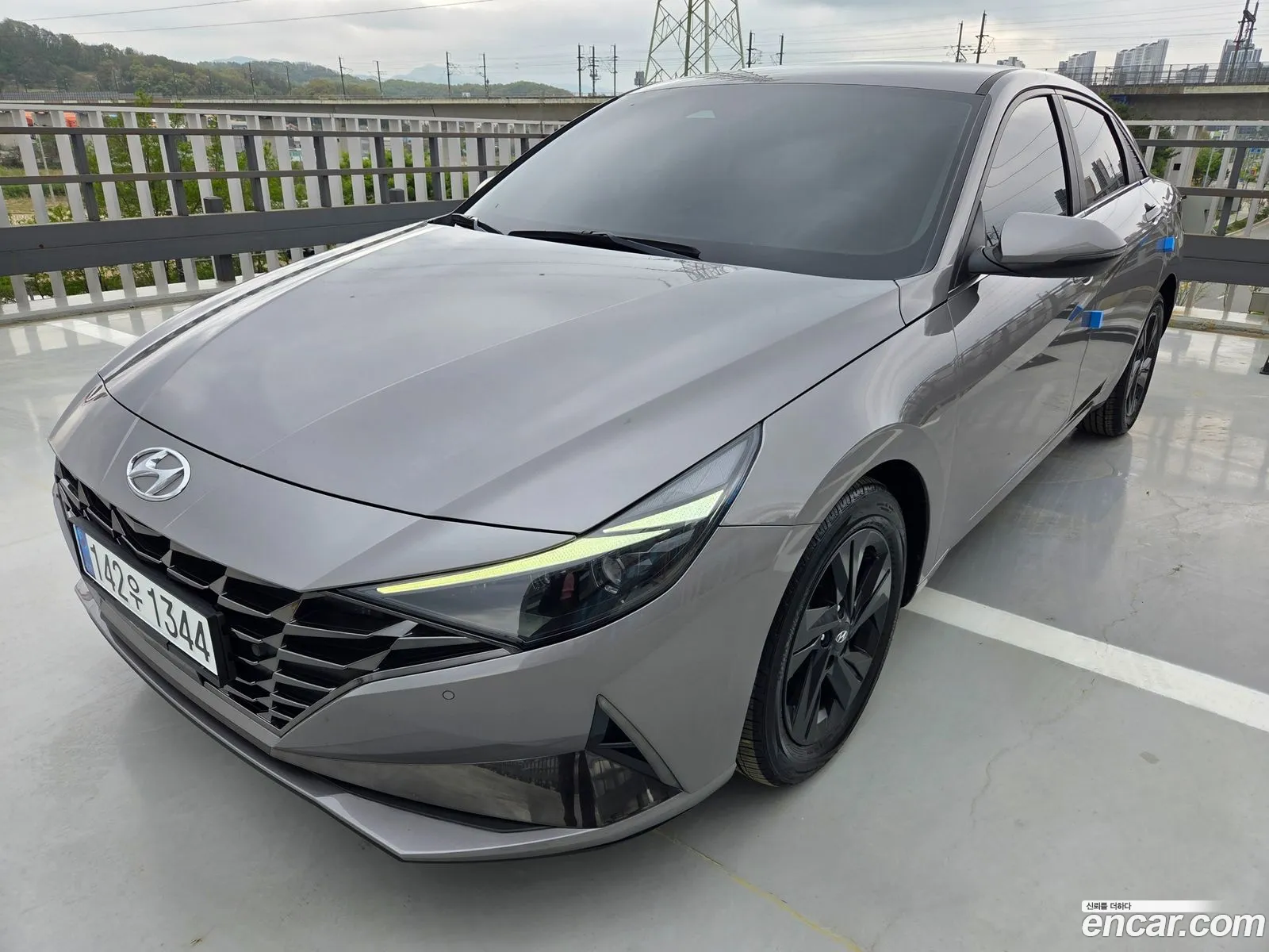 Hyundai Elantra 2020 — 14