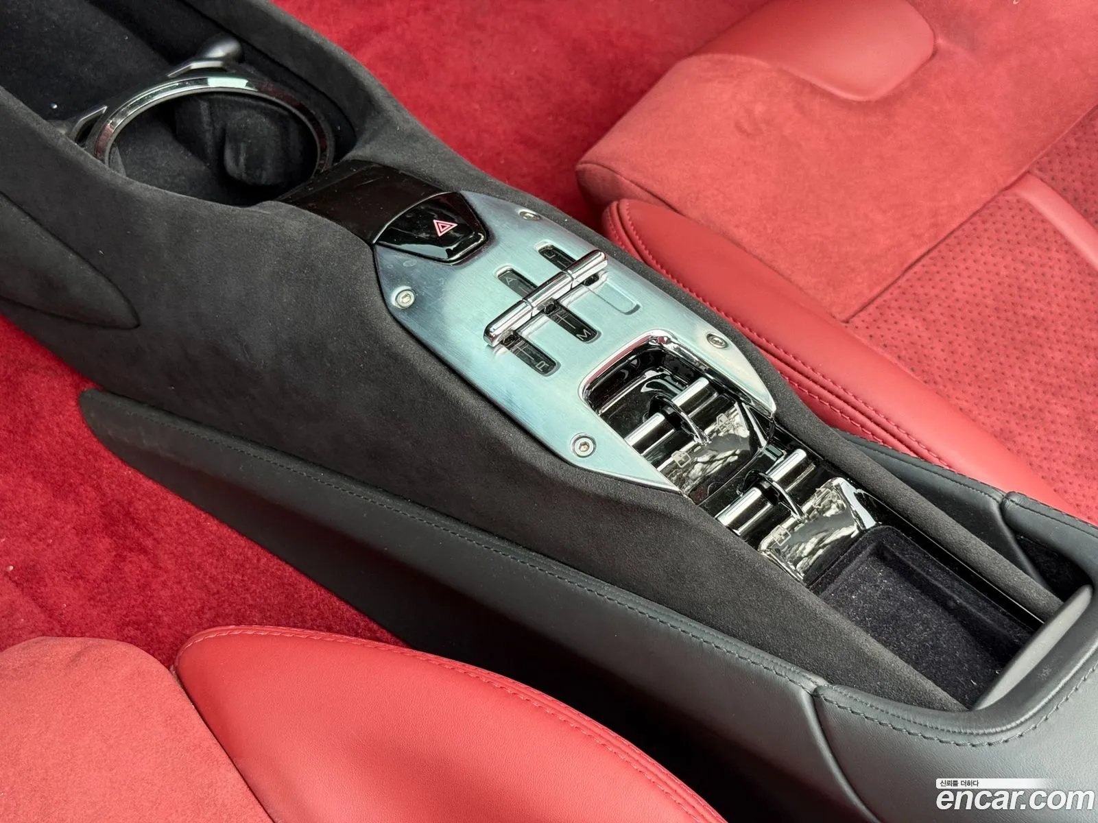 Ferrari SF90 Spider 2023 — 9