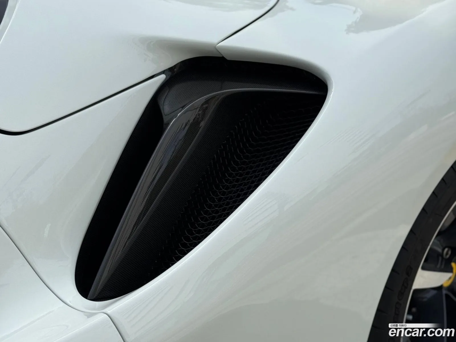 Ferrari SF90 Spider 2023 — 14