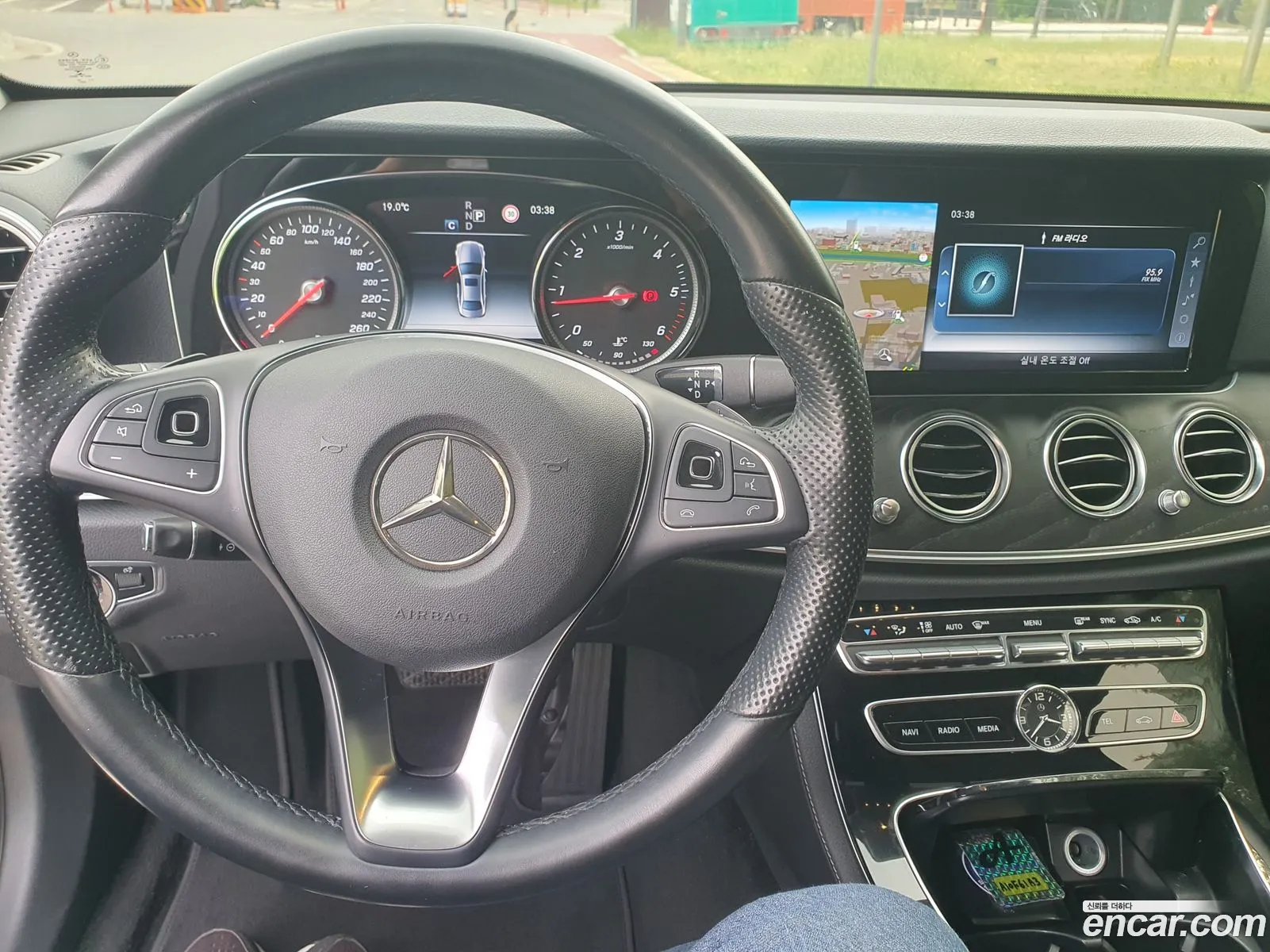 Mercedes-Benz E-Class W213 2016 — 8