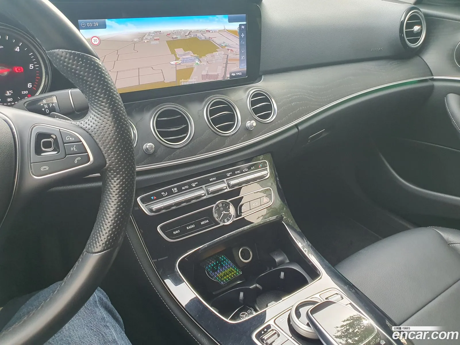 Mercedes-Benz E-Class W213 2016 — 16
