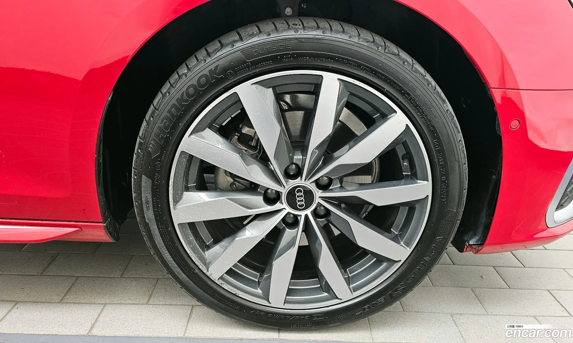 Audi A4 2023 WAUZZZF4XPA040857 — 23