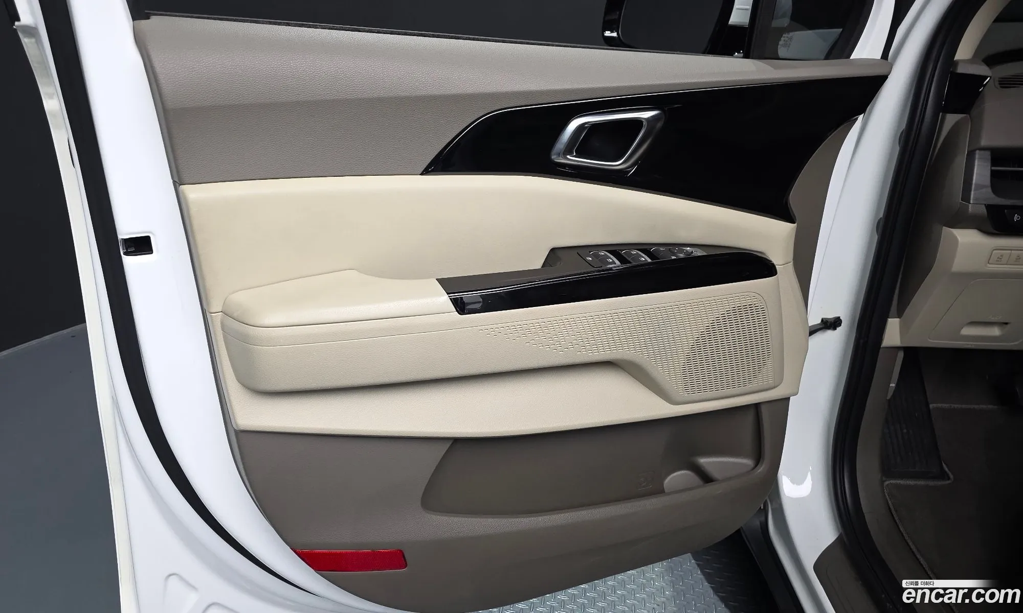 Kia Carnival 2023 — 22