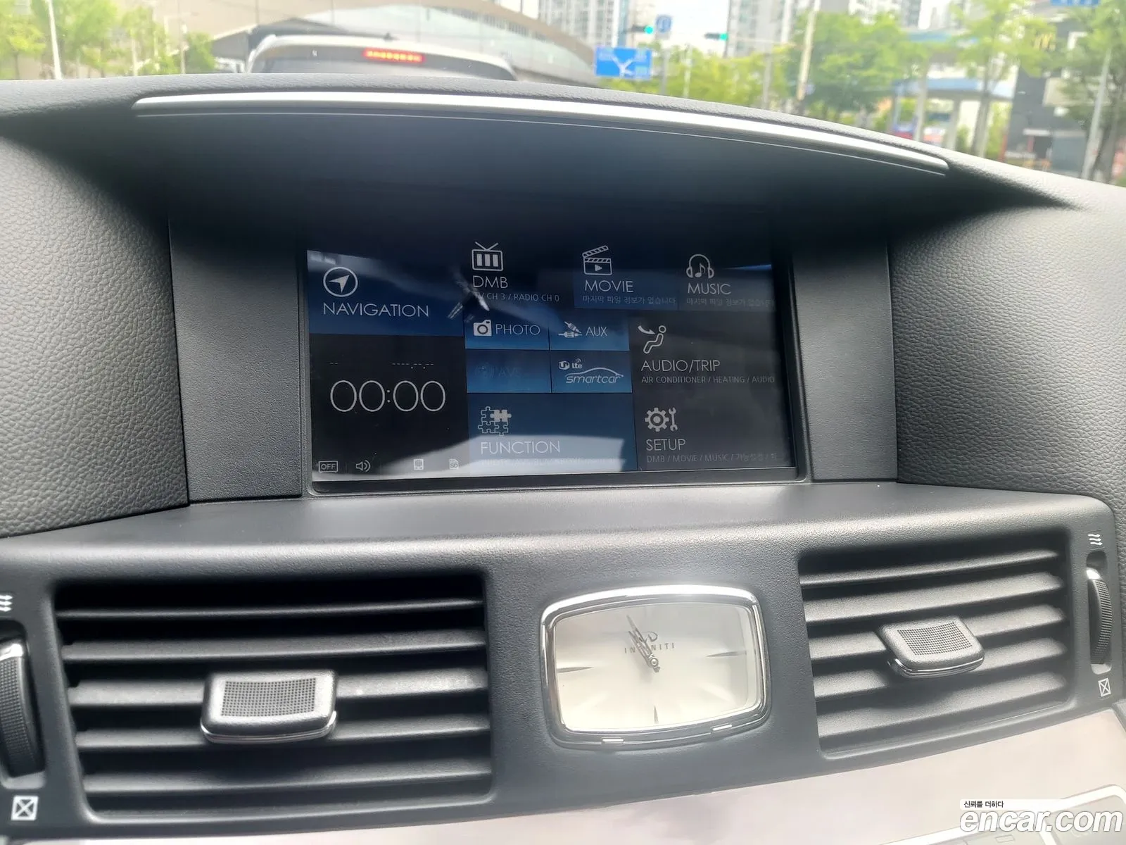 Infiniti Q70 2015 — 16