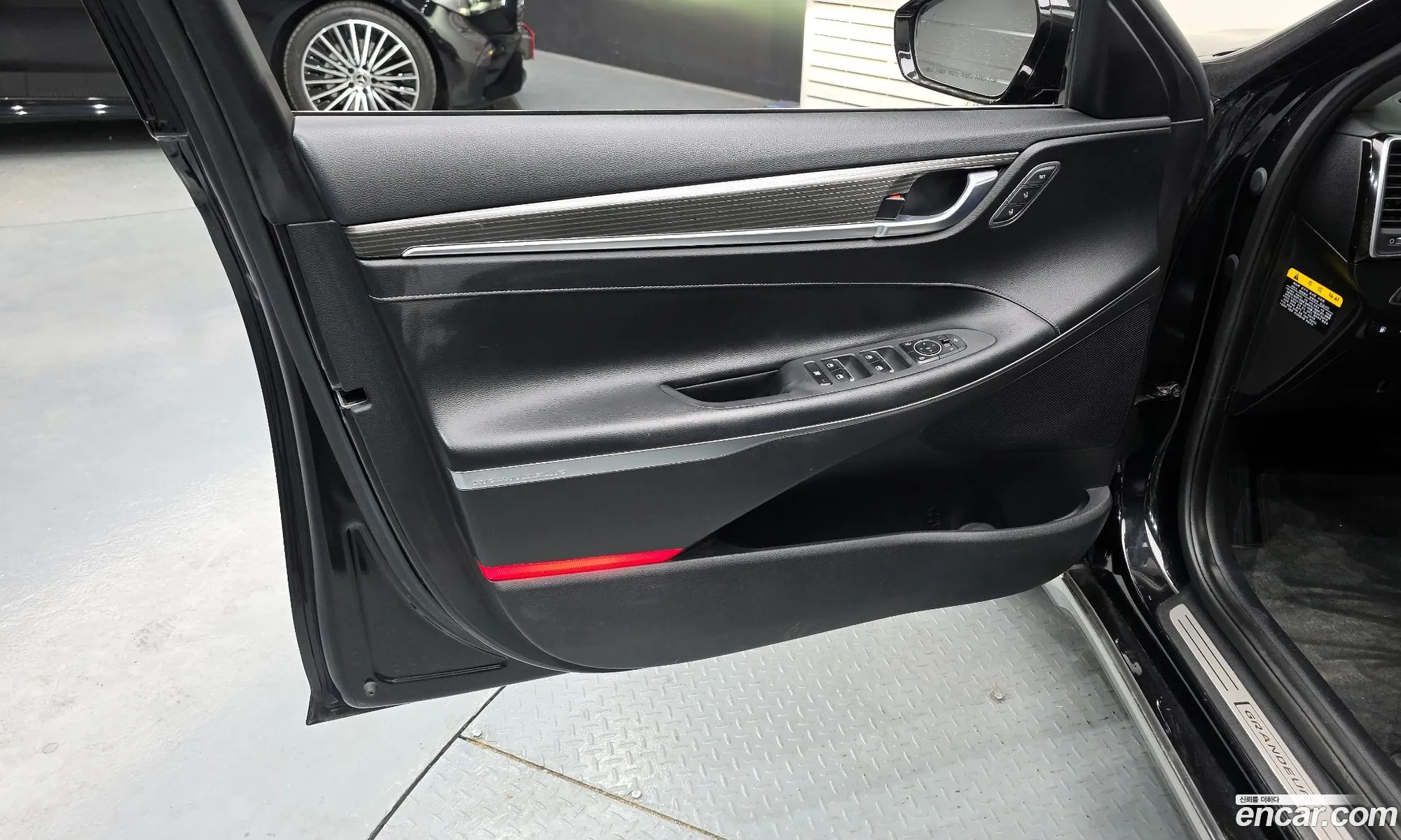 Hyundai Grandeur IG 2017 — 31