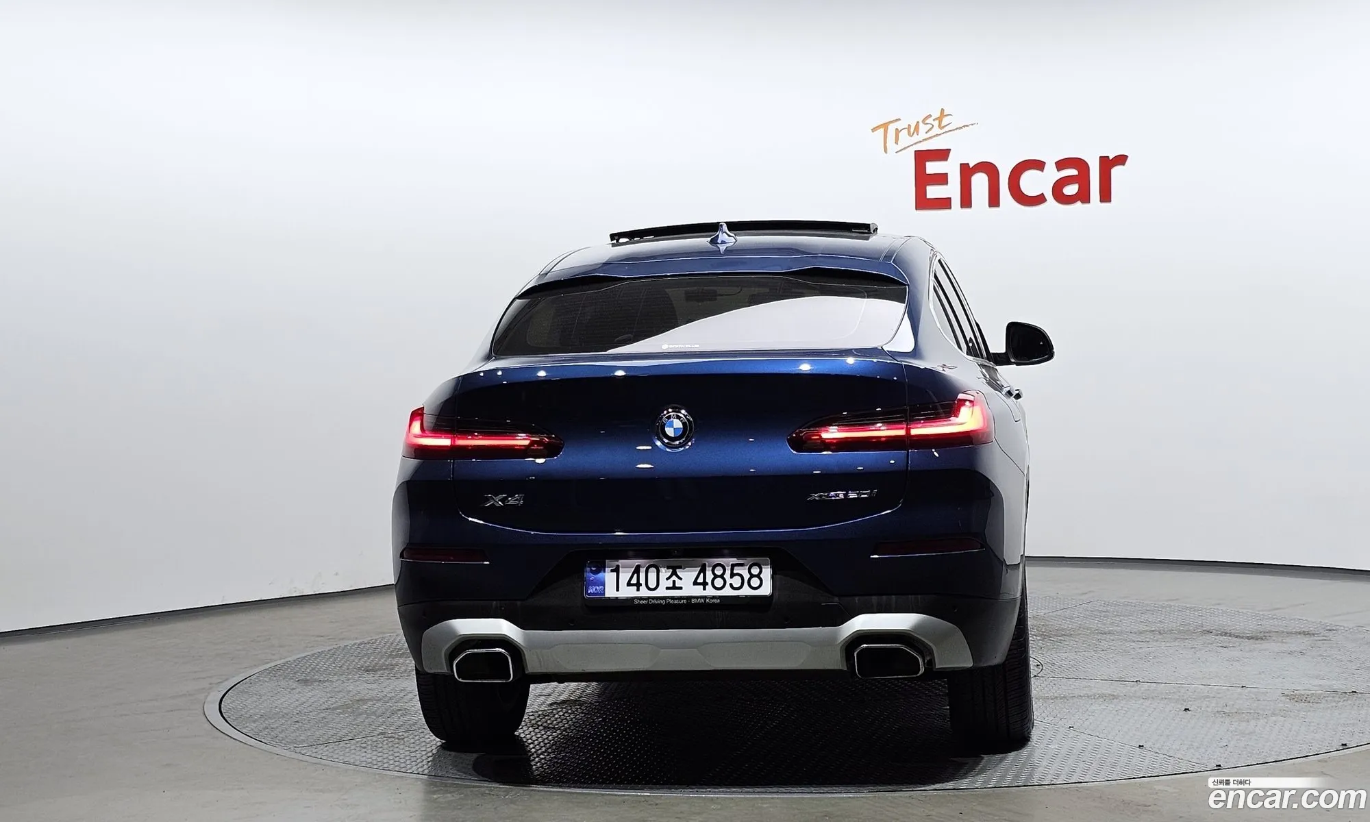 BMW X4 2021 — 2